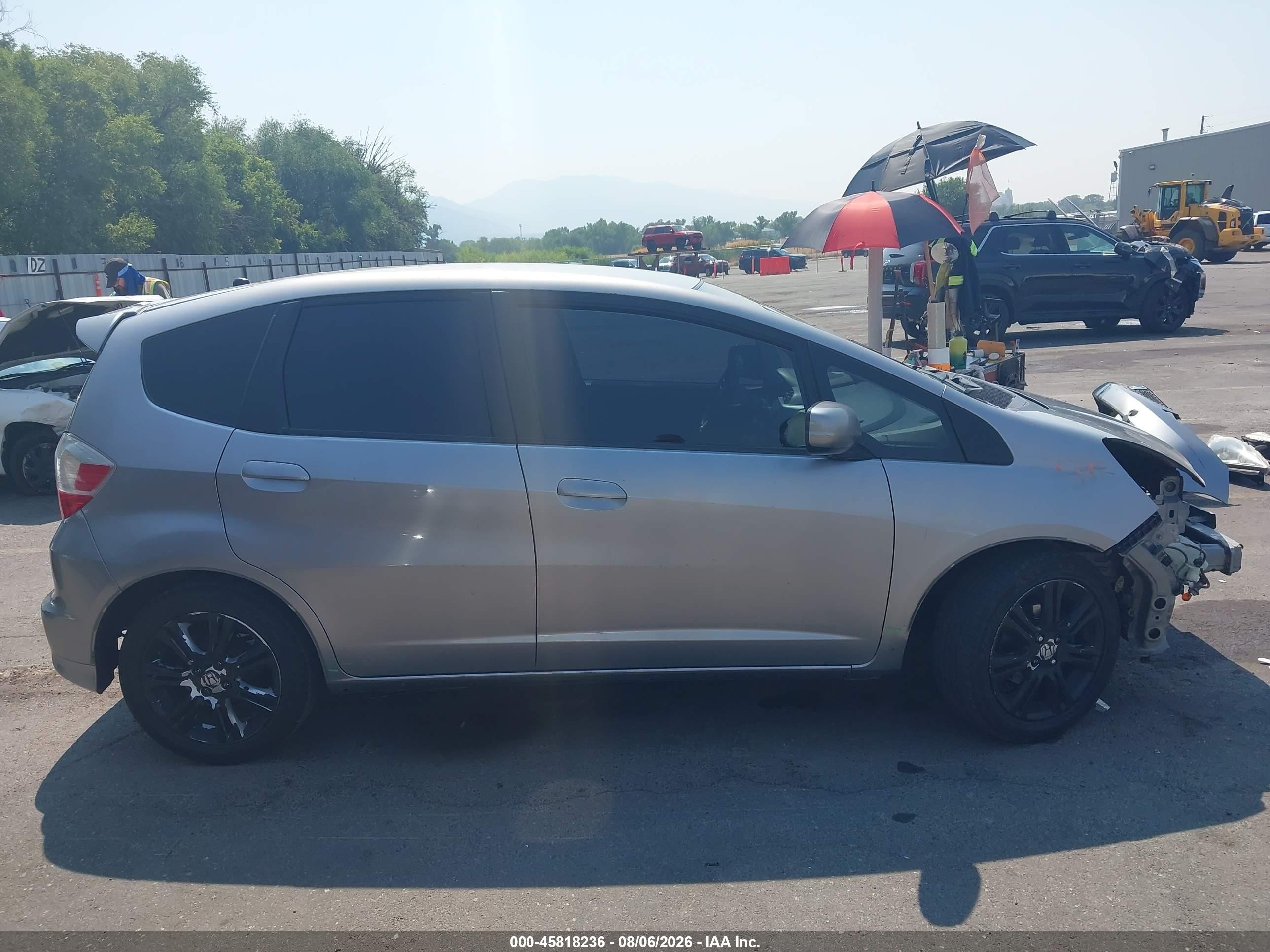 2010 Honda Fit Sport Silver vin: JHMGE8H43AS015277