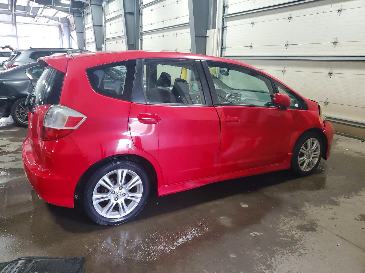 2010 Honda Fit Sport Red vin: JHMGE8H44AC011622