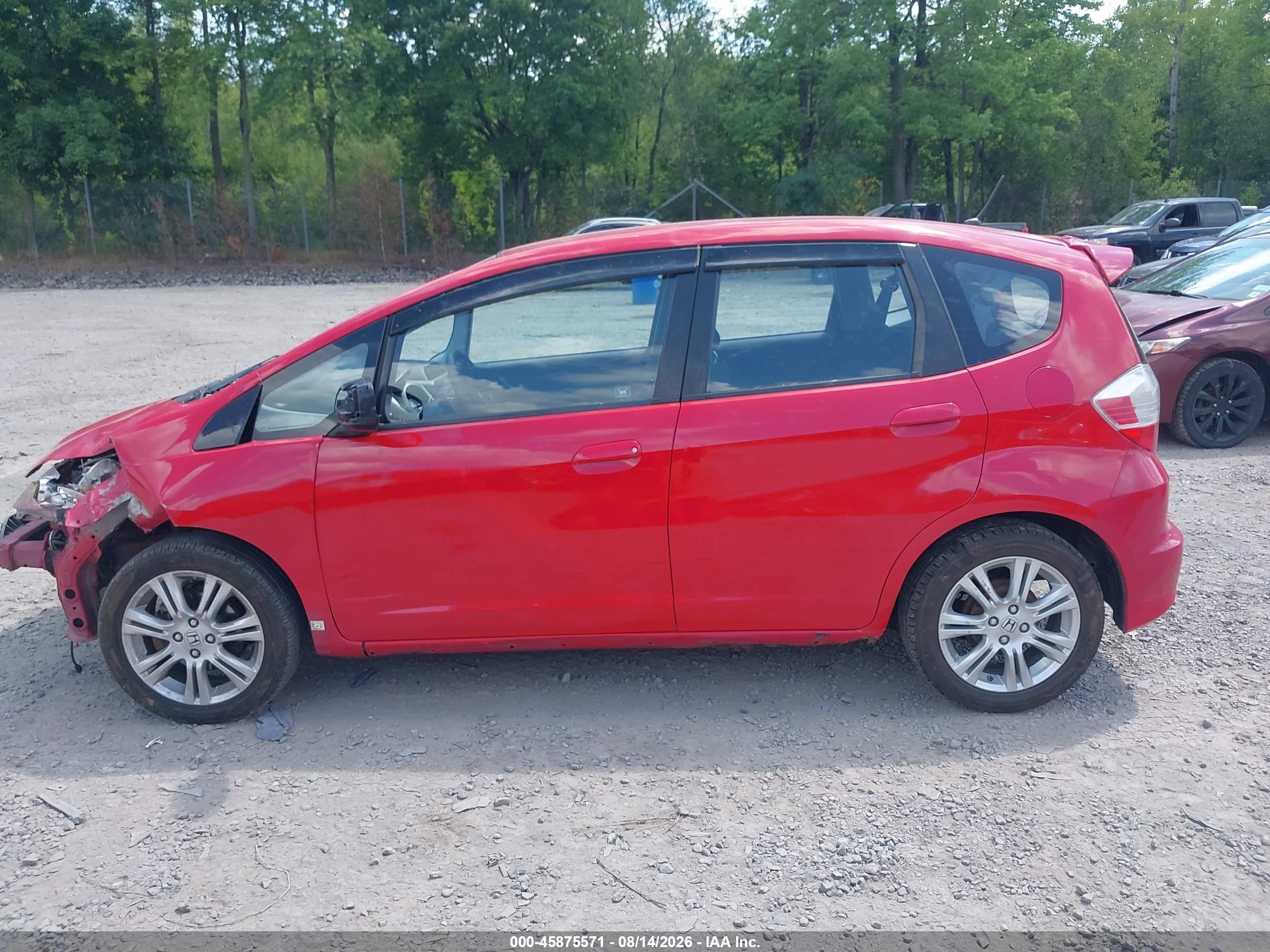 2010 Honda Fit Sport Red vin: JHMGE8H44AC031773