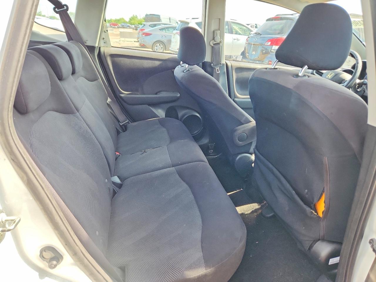 2010 Honda Fit Sport White vin: JHMGE8H44AS018267