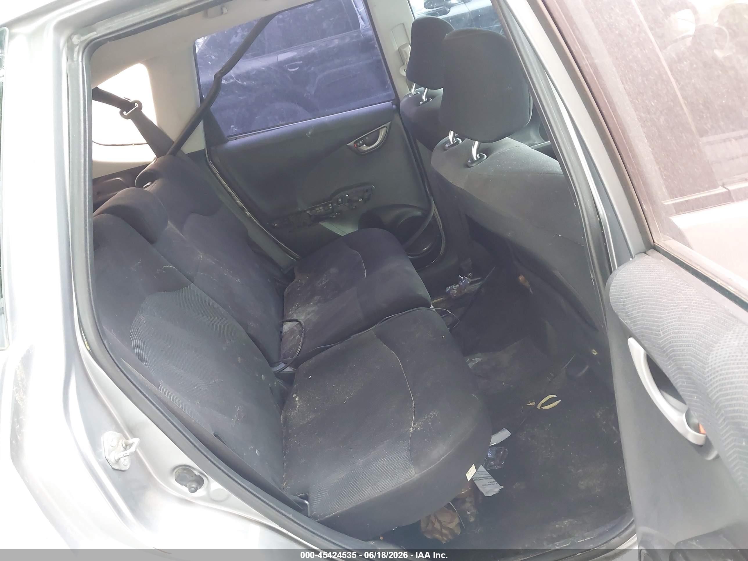 2010 Honda Fit Sport Silver vin: JHMGE8H45AC014688