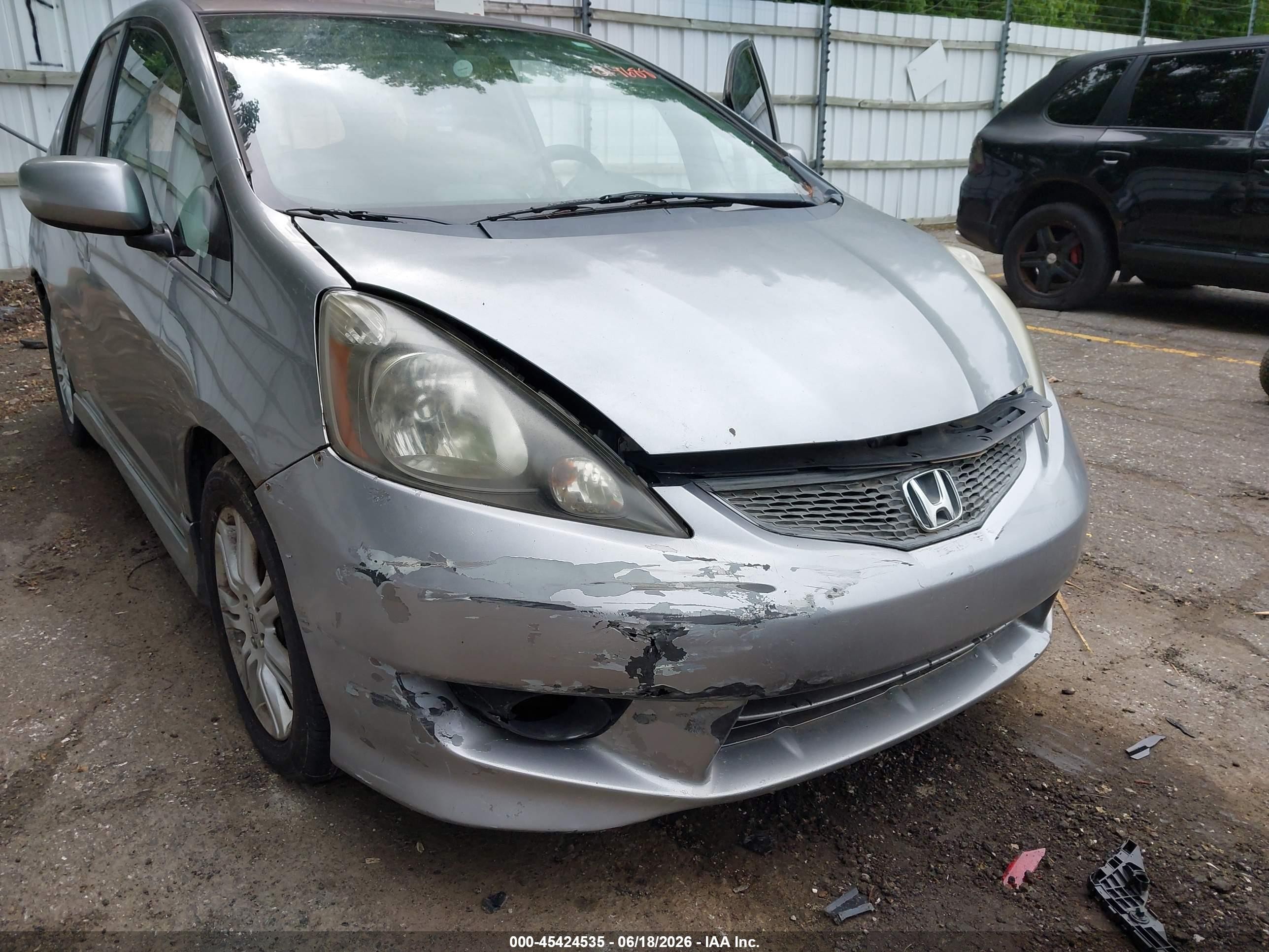 2010 Honda Fit Sport Silver vin: JHMGE8H45AC014688