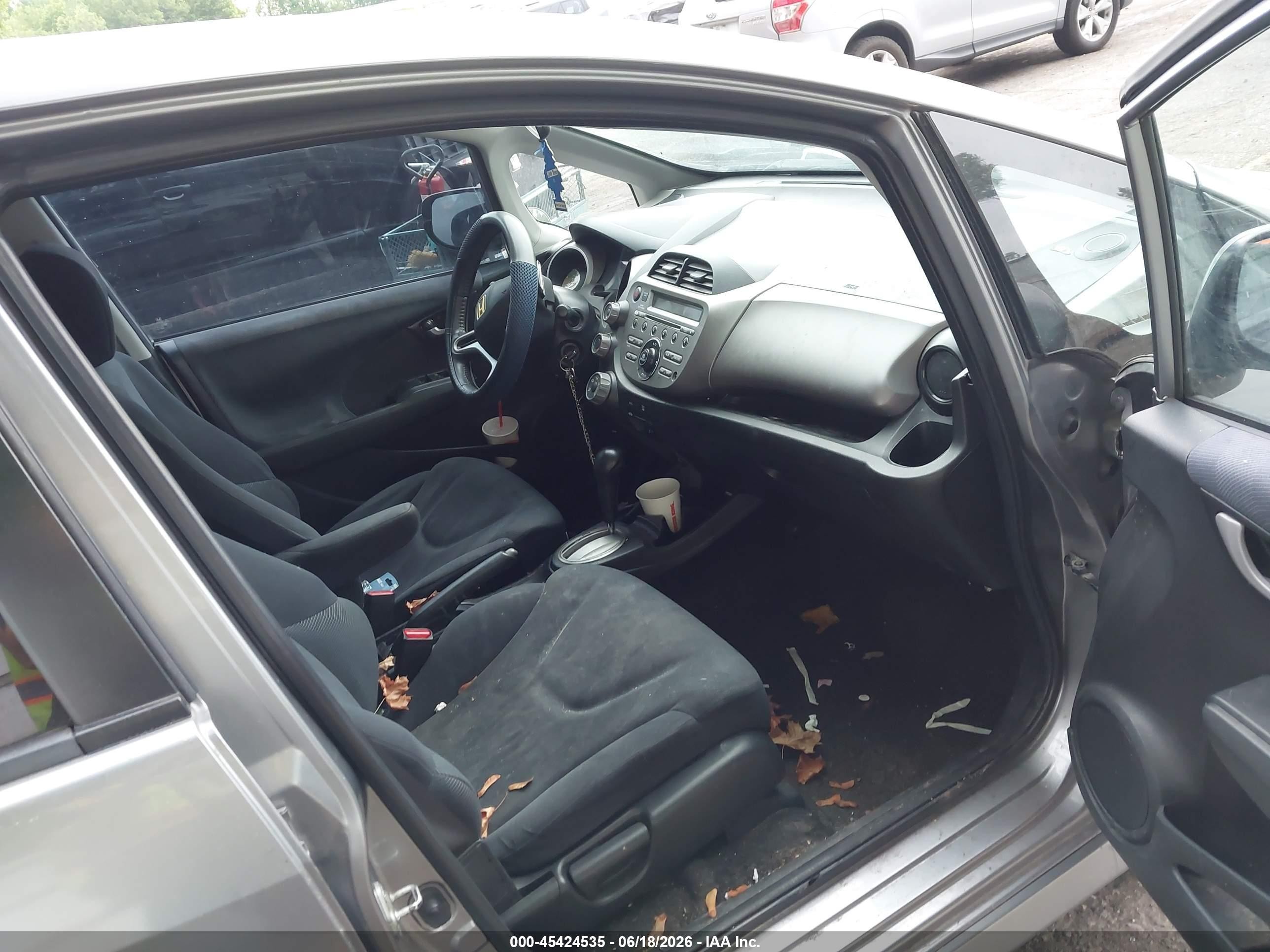 2010 Honda Fit Sport Silver vin: JHMGE8H45AC014688