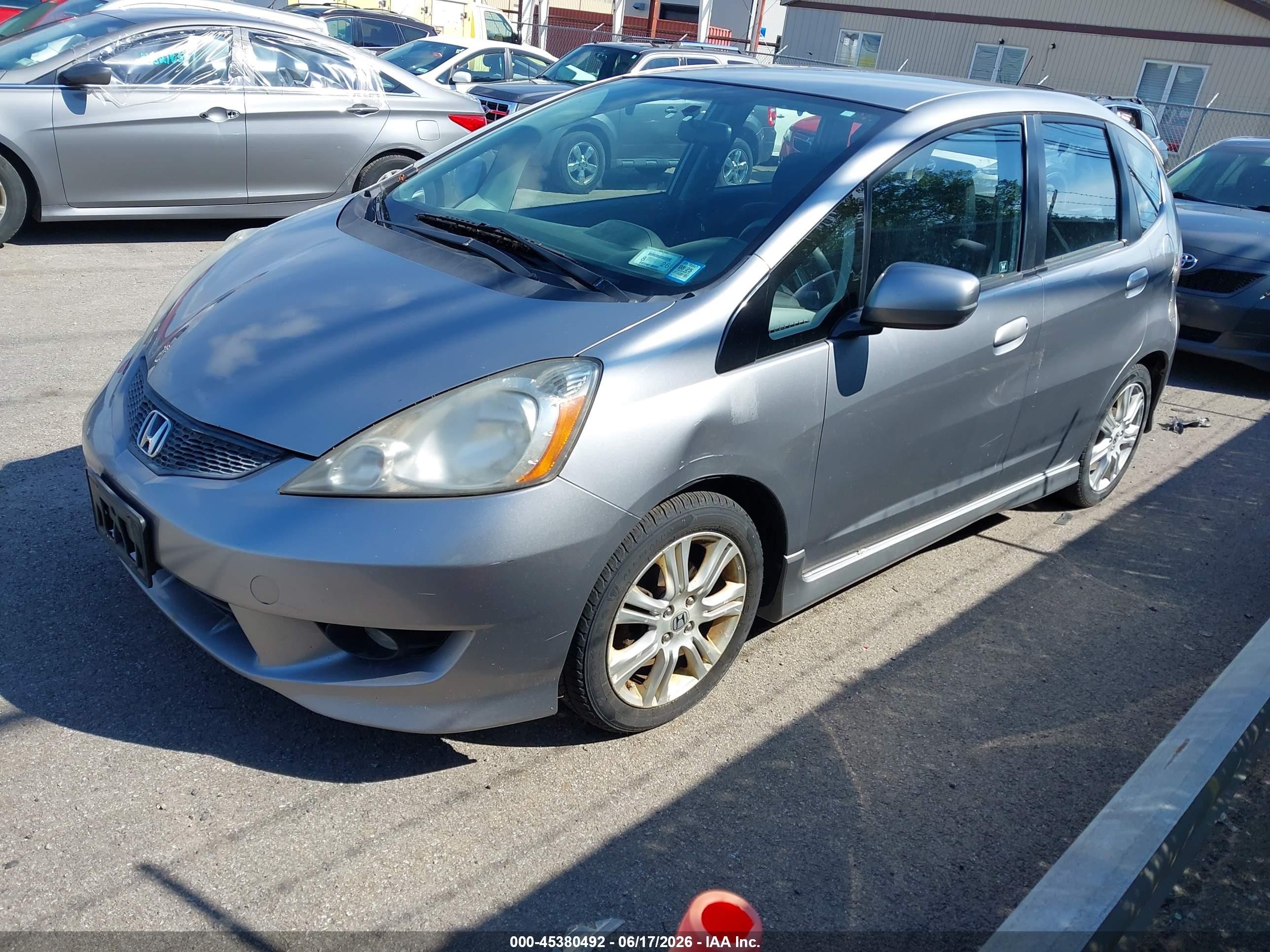 2010 Honda Fit Sport Silver vin: JHMGE8H45AC021947