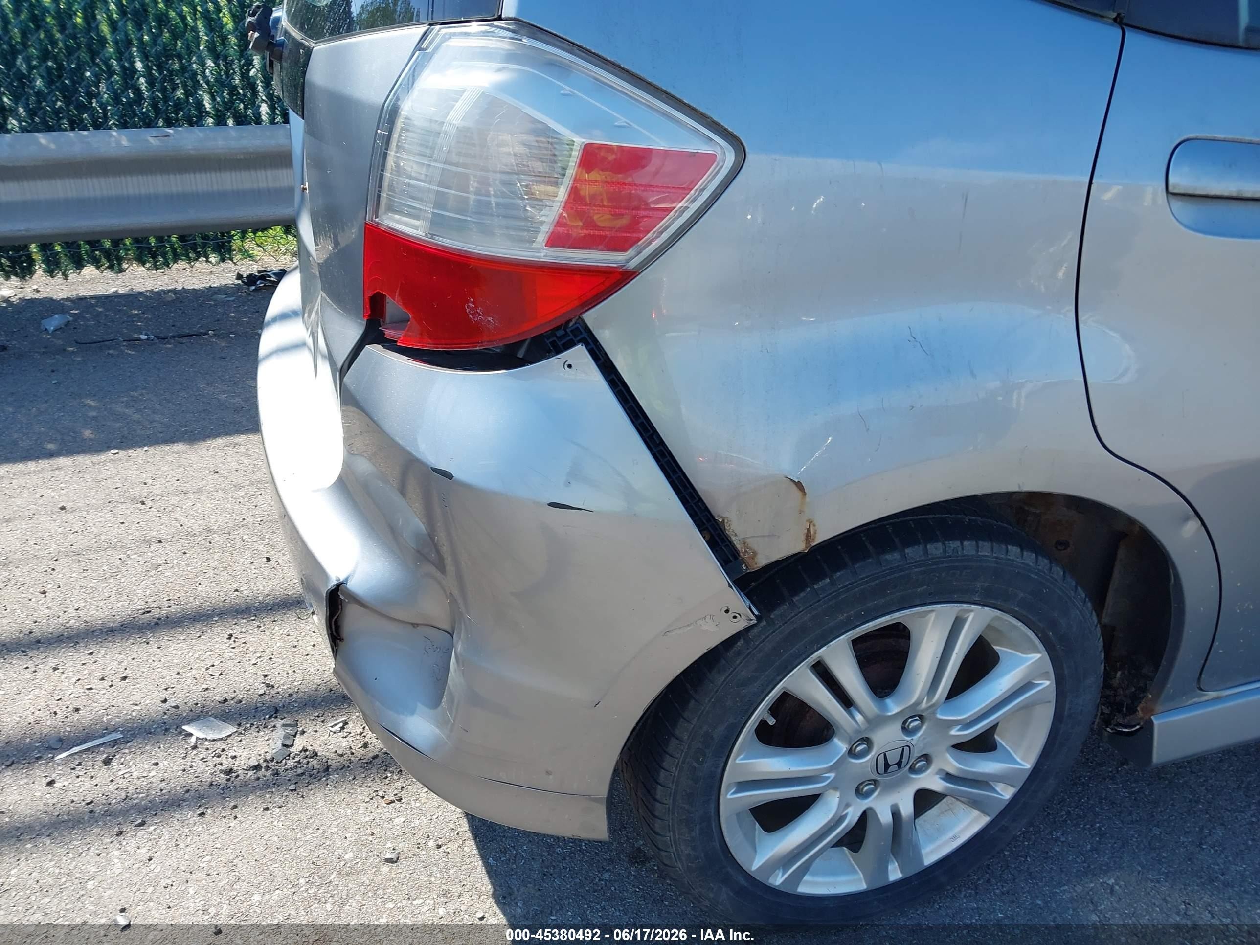 2010 Honda Fit Sport Silver vin: JHMGE8H45AC021947