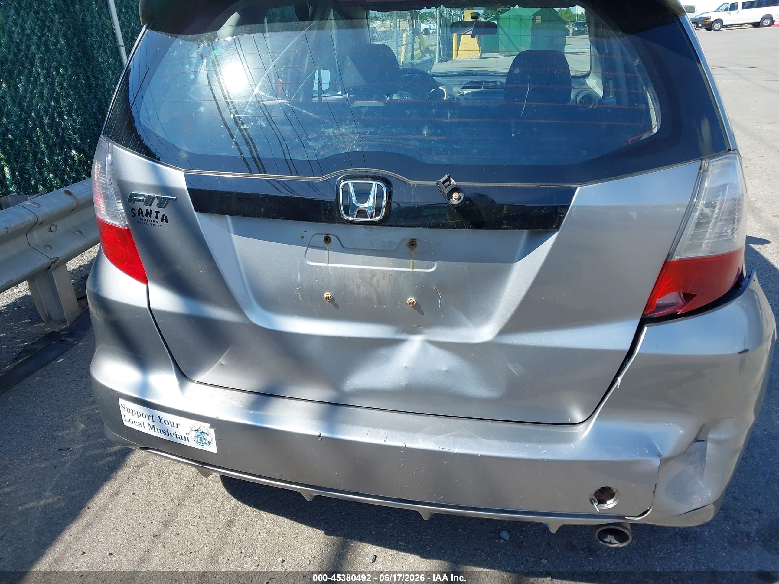 2010 Honda Fit Sport Silver vin: JHMGE8H45AC021947