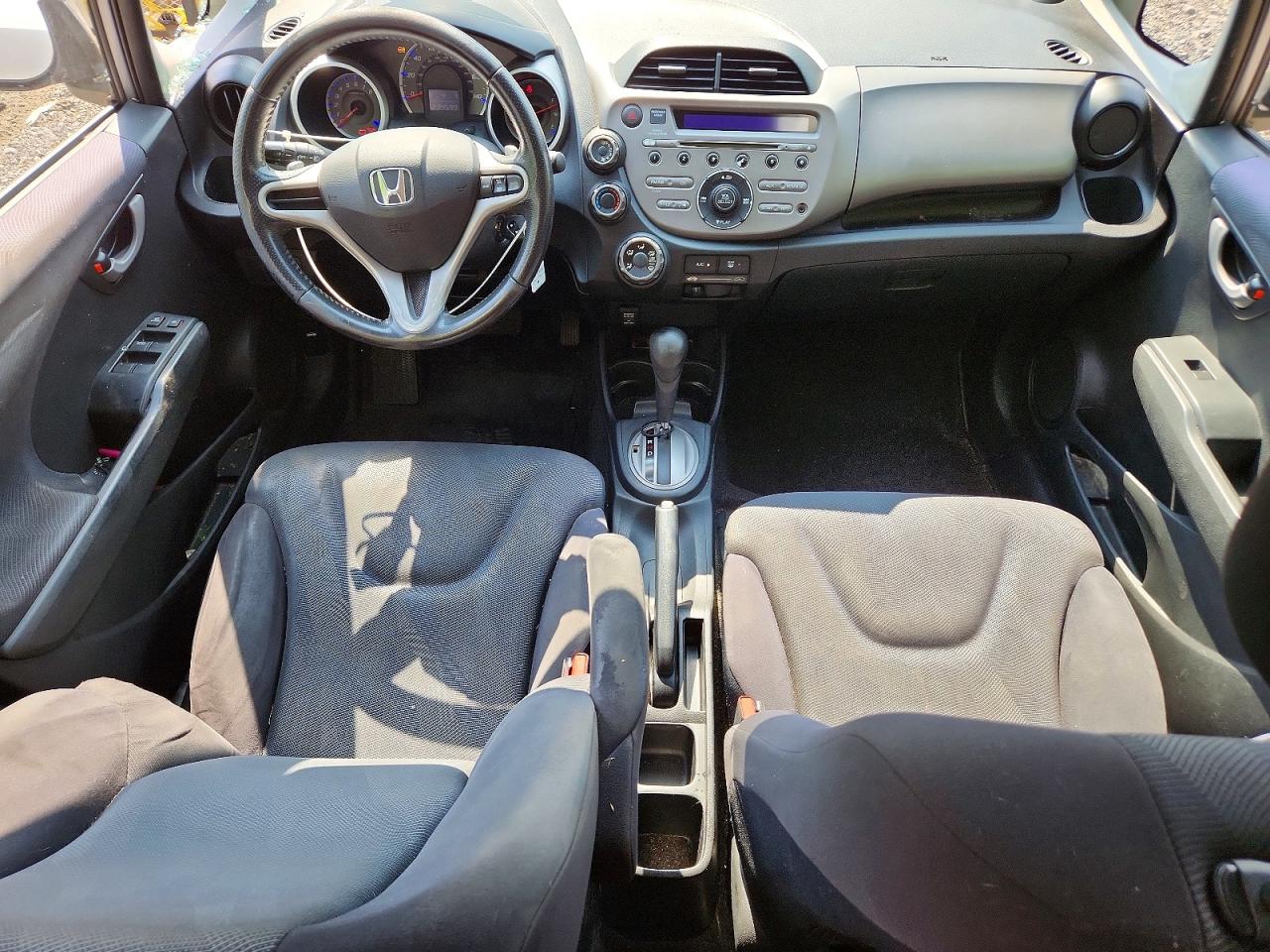 2010 Honda Fit Sport Серебряный vin: JHMGE8H45AC035881
