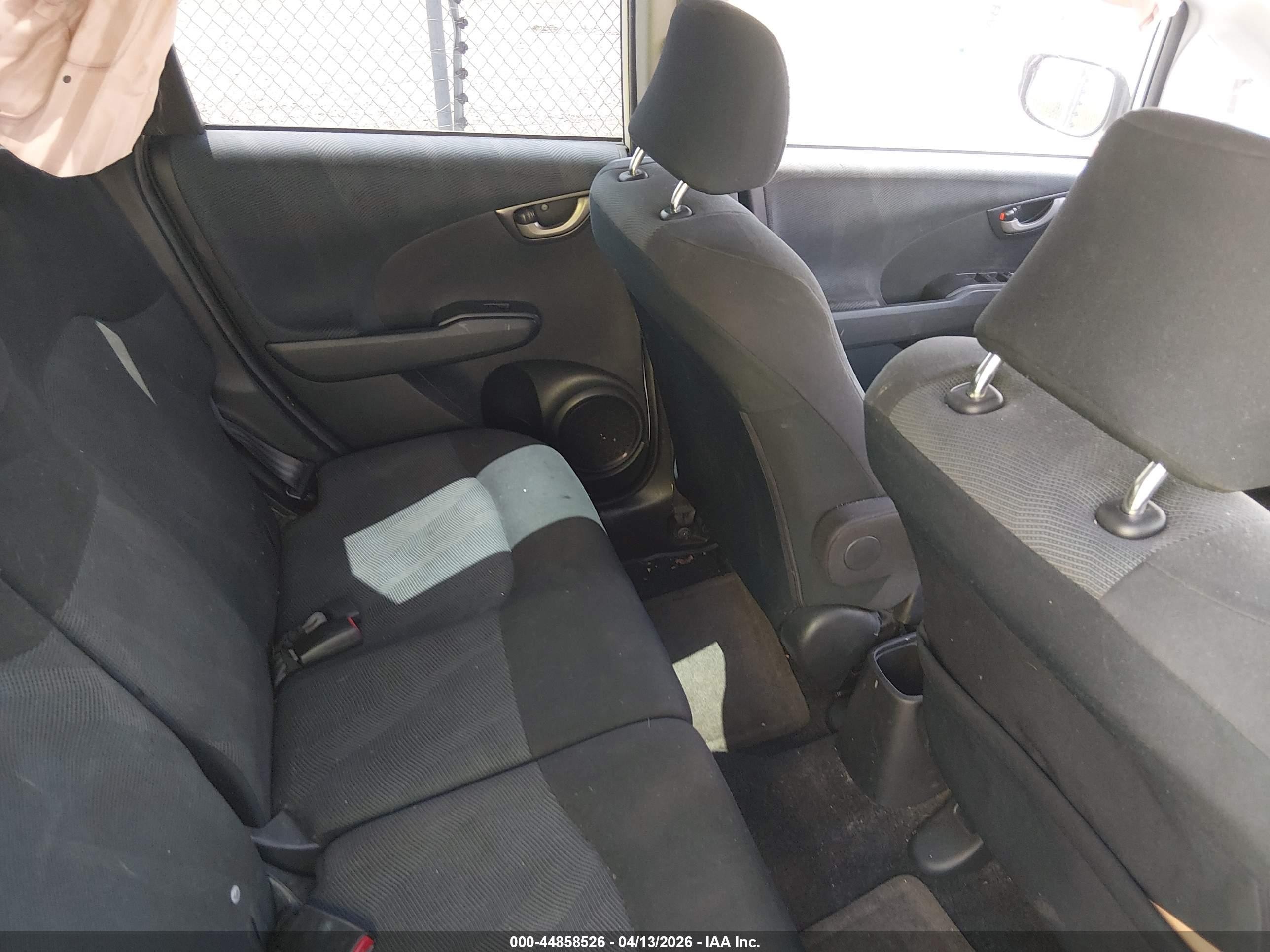 2010 Honda Fit Sport White vin: JHMGE8H46AC002677