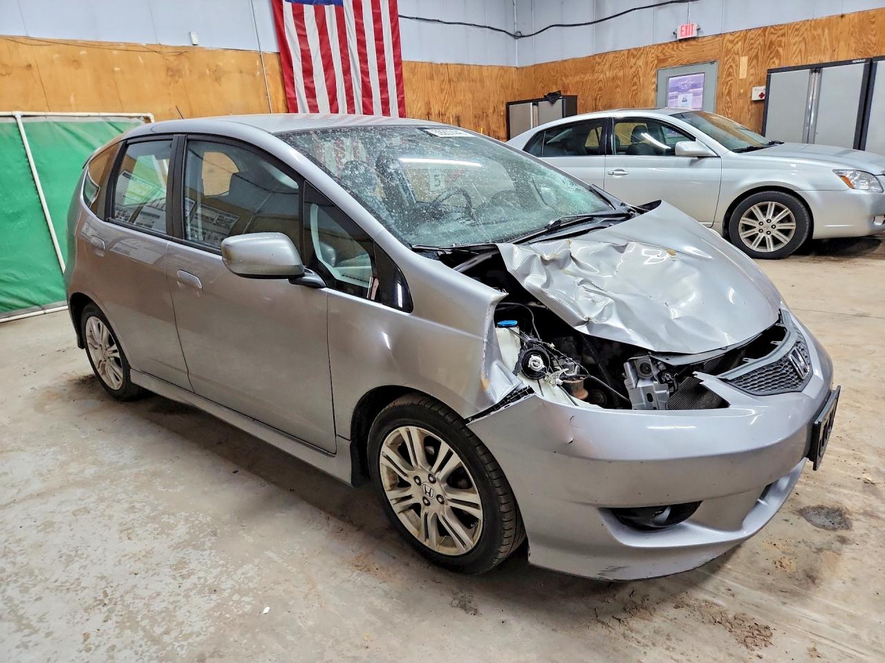 2010 Honda Fit Sport Серебряный vin: JHMGE8H46AS004032