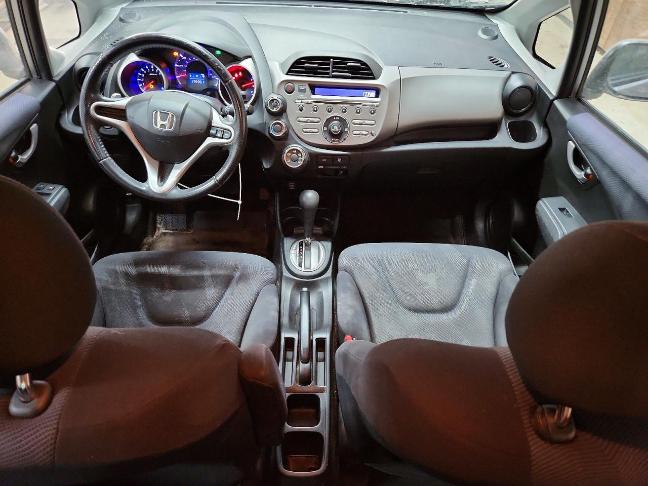2010 Honda Fit Sport Серебряный vin: JHMGE8H46AS004032