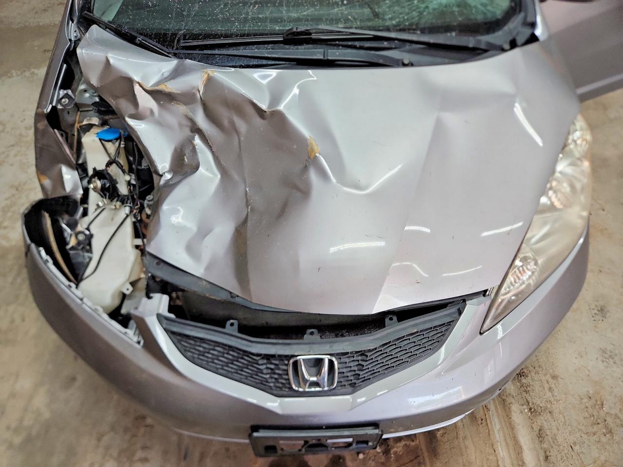 2010 Honda Fit Sport Серебряный vin: JHMGE8H46AS004032