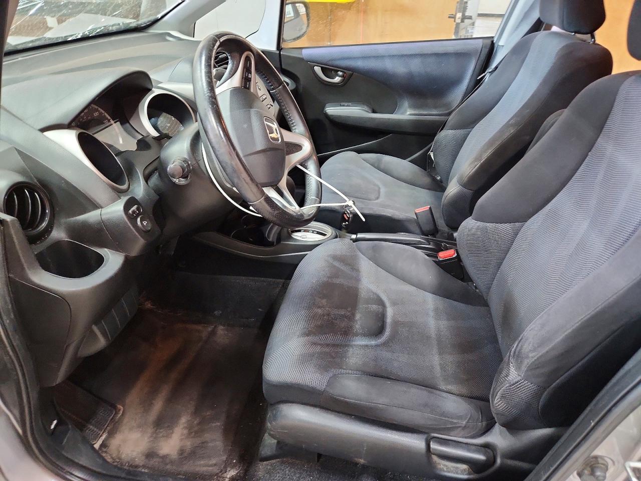 2010 Honda Fit Sport Серебряный vin: JHMGE8H46AS004032