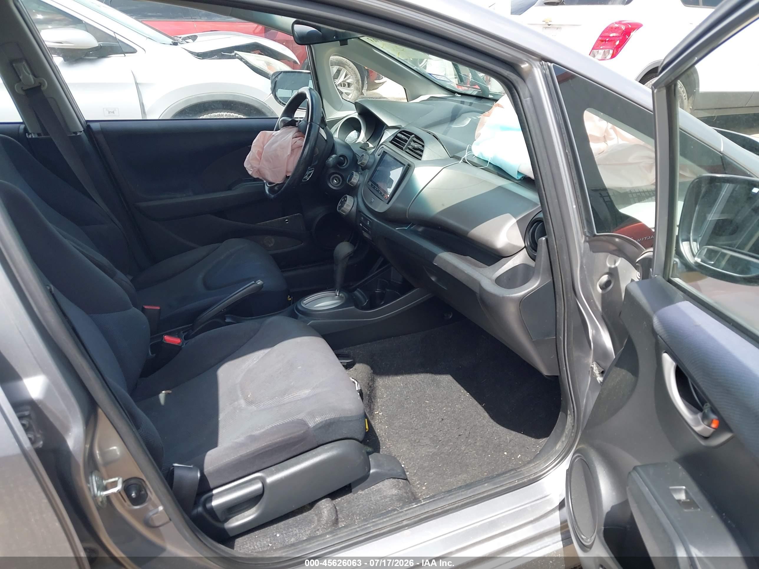 2010 Honda Fit Sport Silver vin: JHMGE8H46AS007755