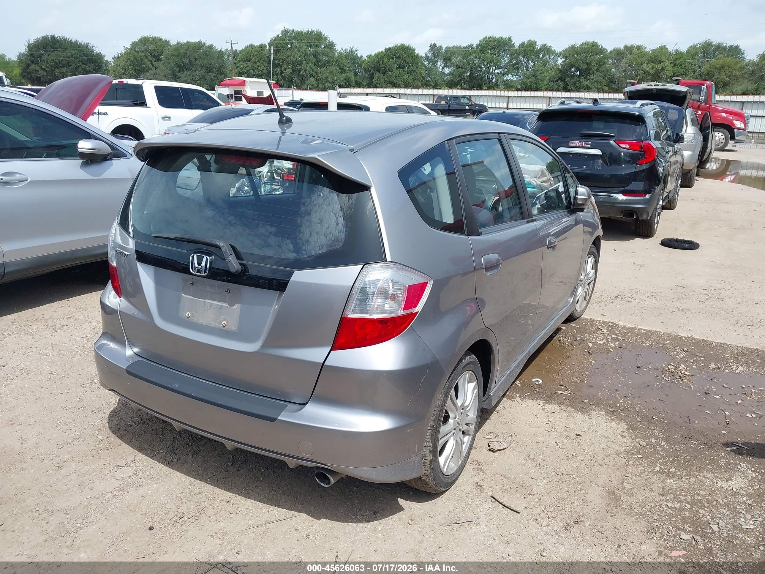 2010 Honda Fit Sport Silver vin: JHMGE8H46AS007755