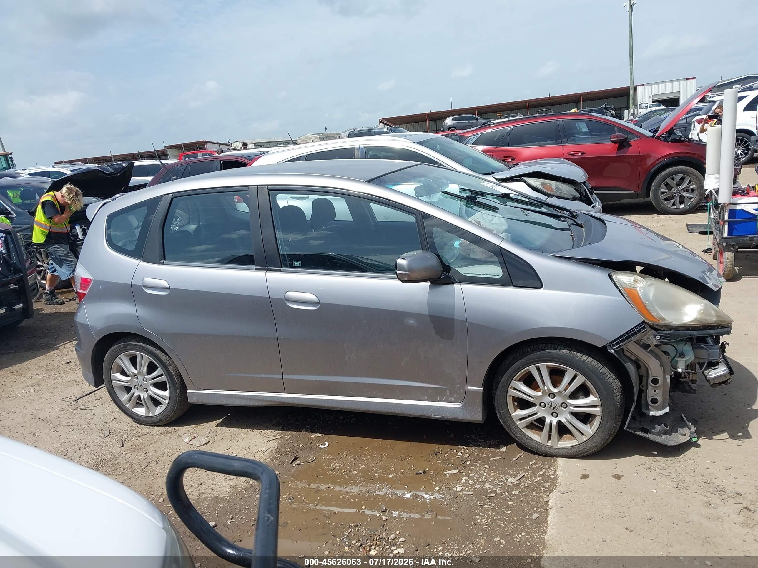 2010 Honda Fit Sport Silver vin: JHMGE8H46AS007755