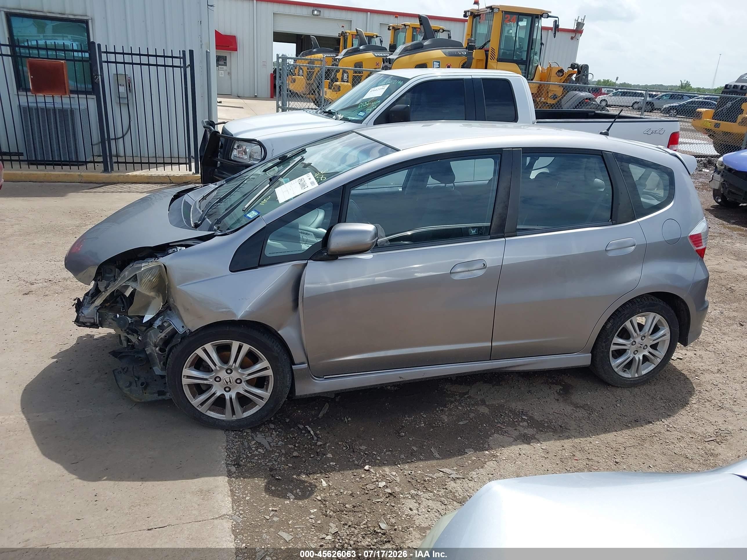 2010 Honda Fit Sport Silver vin: JHMGE8H46AS007755