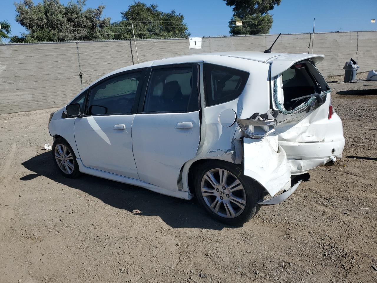 2010 Honda Fit Sport White vin: JHMGE8H46AS021266