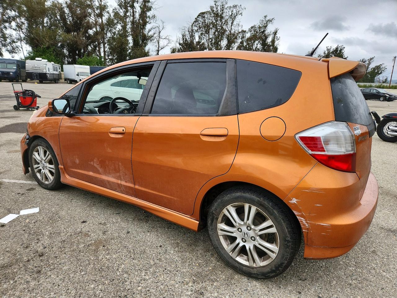 2010 Honda Fit Sport Оранжевый vin: JHMGE8H46AS021560