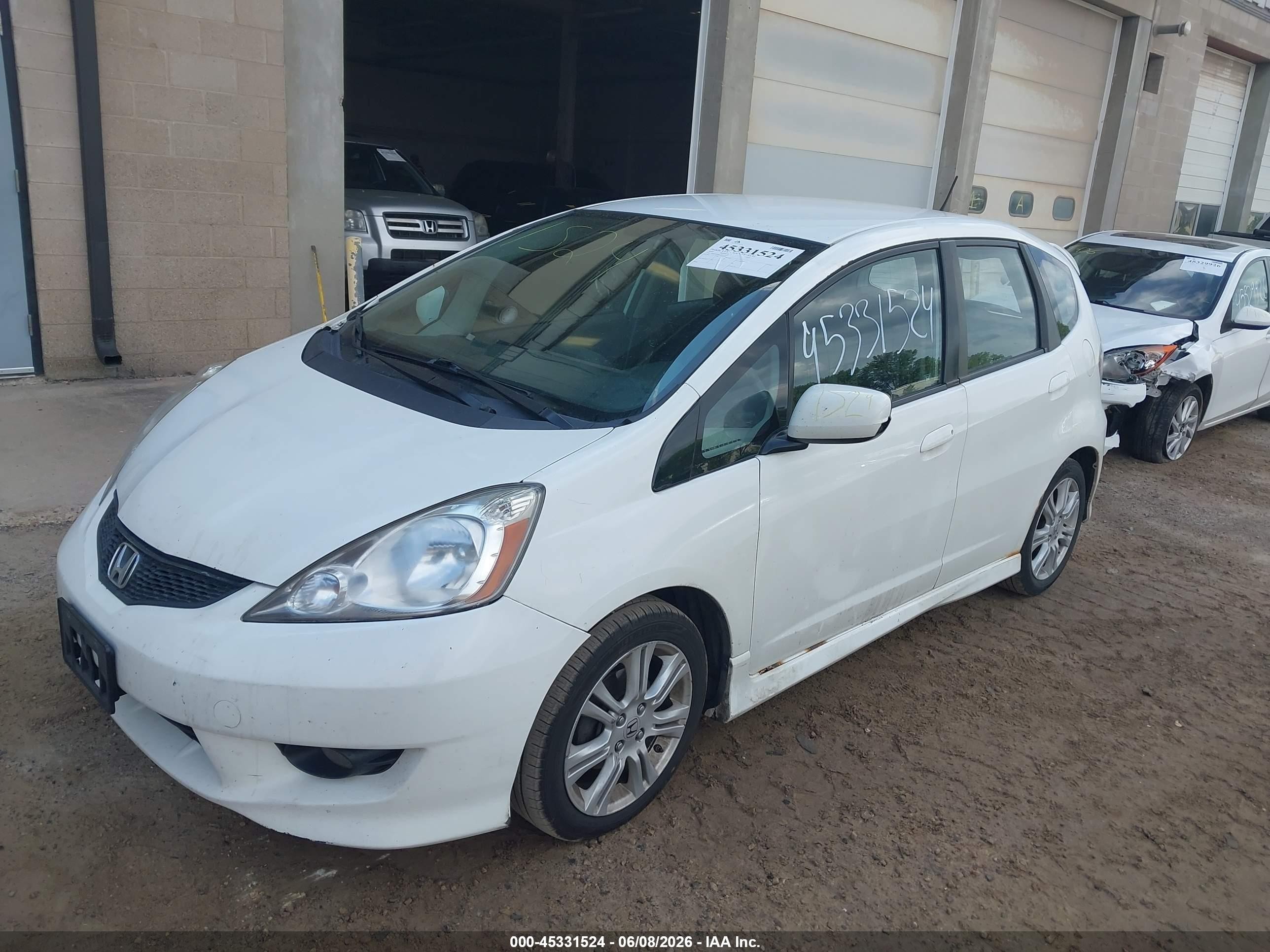2010 Honda Fit Sport White vin: JHMGE8H47AC008844