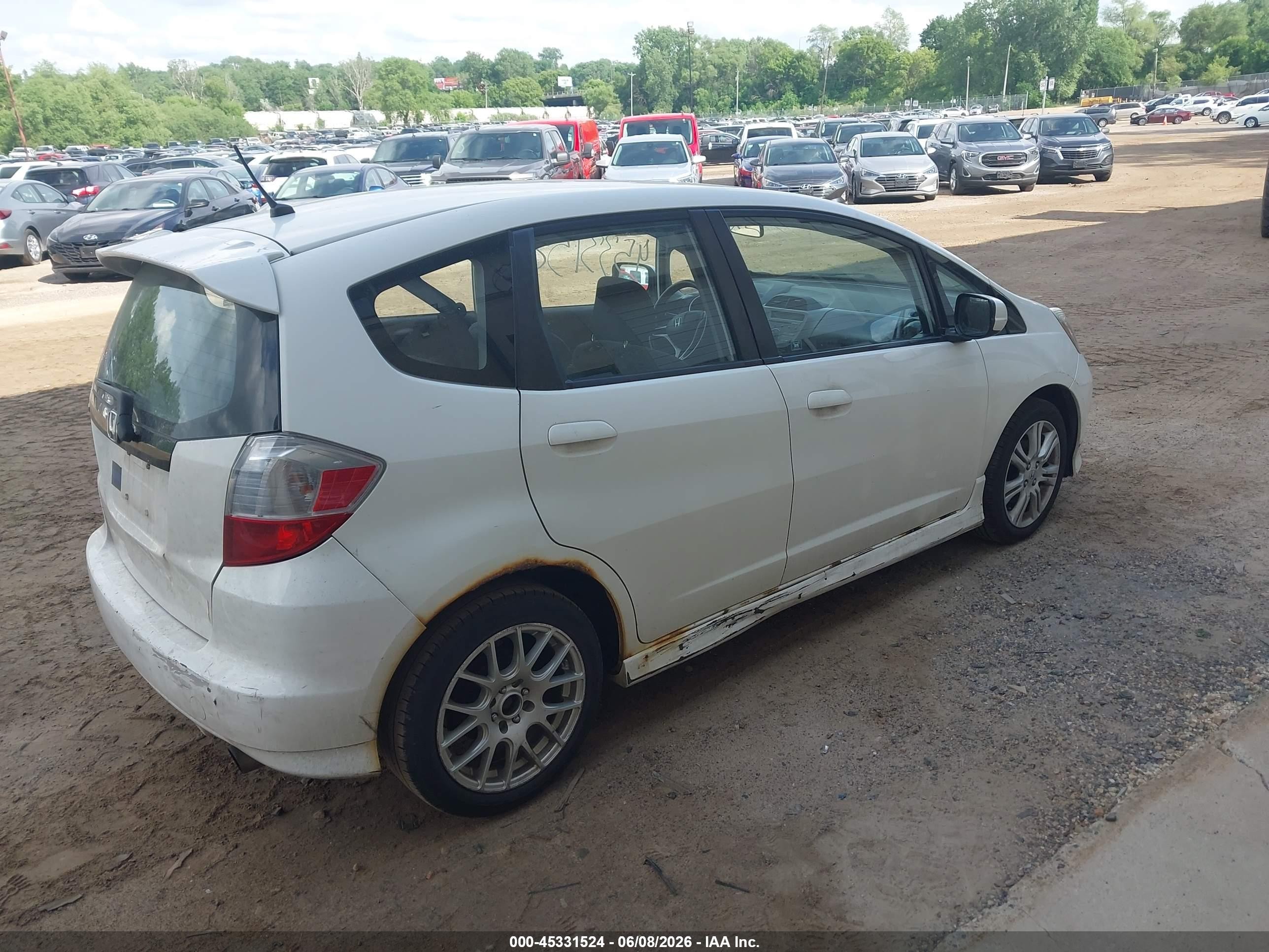 2010 Honda Fit Sport White vin: JHMGE8H47AC008844
