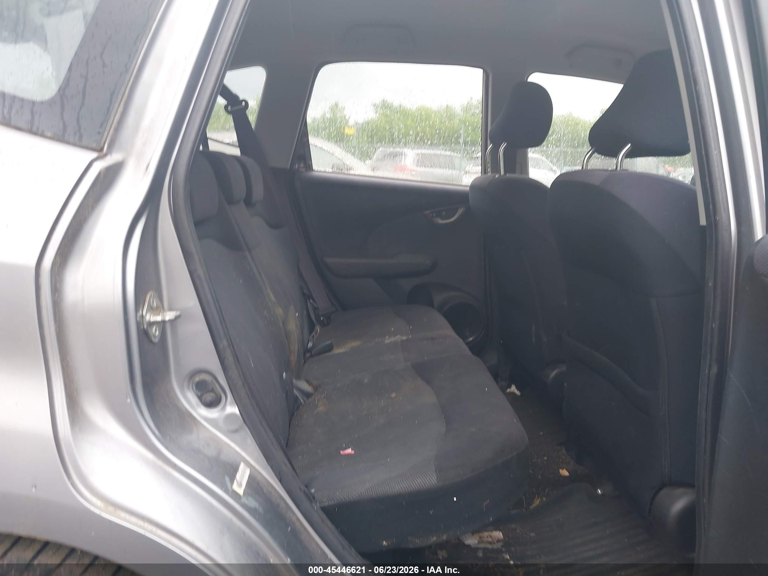 2010 Honda Fit Sport Silver vin: JHMGE8H47AC008939