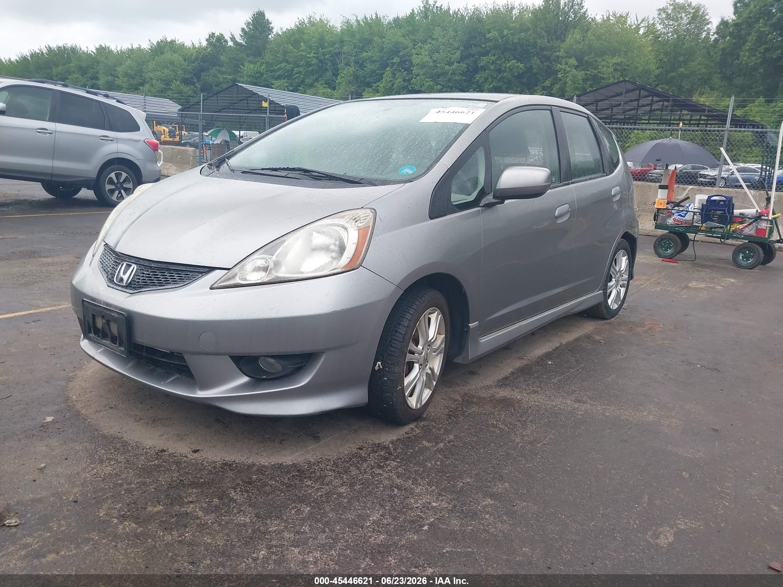 2010 Honda Fit Sport Silver vin: JHMGE8H47AC008939