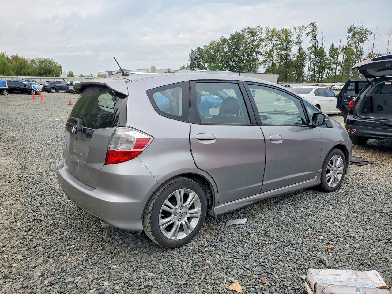 2010 Honda Fit Sport Silver vin: JHMGE8H47AC036496