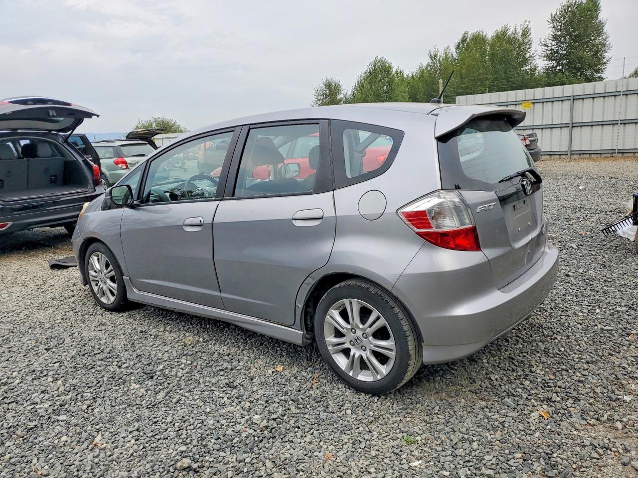 2010 Honda Fit Sport Silver vin: JHMGE8H47AC036496