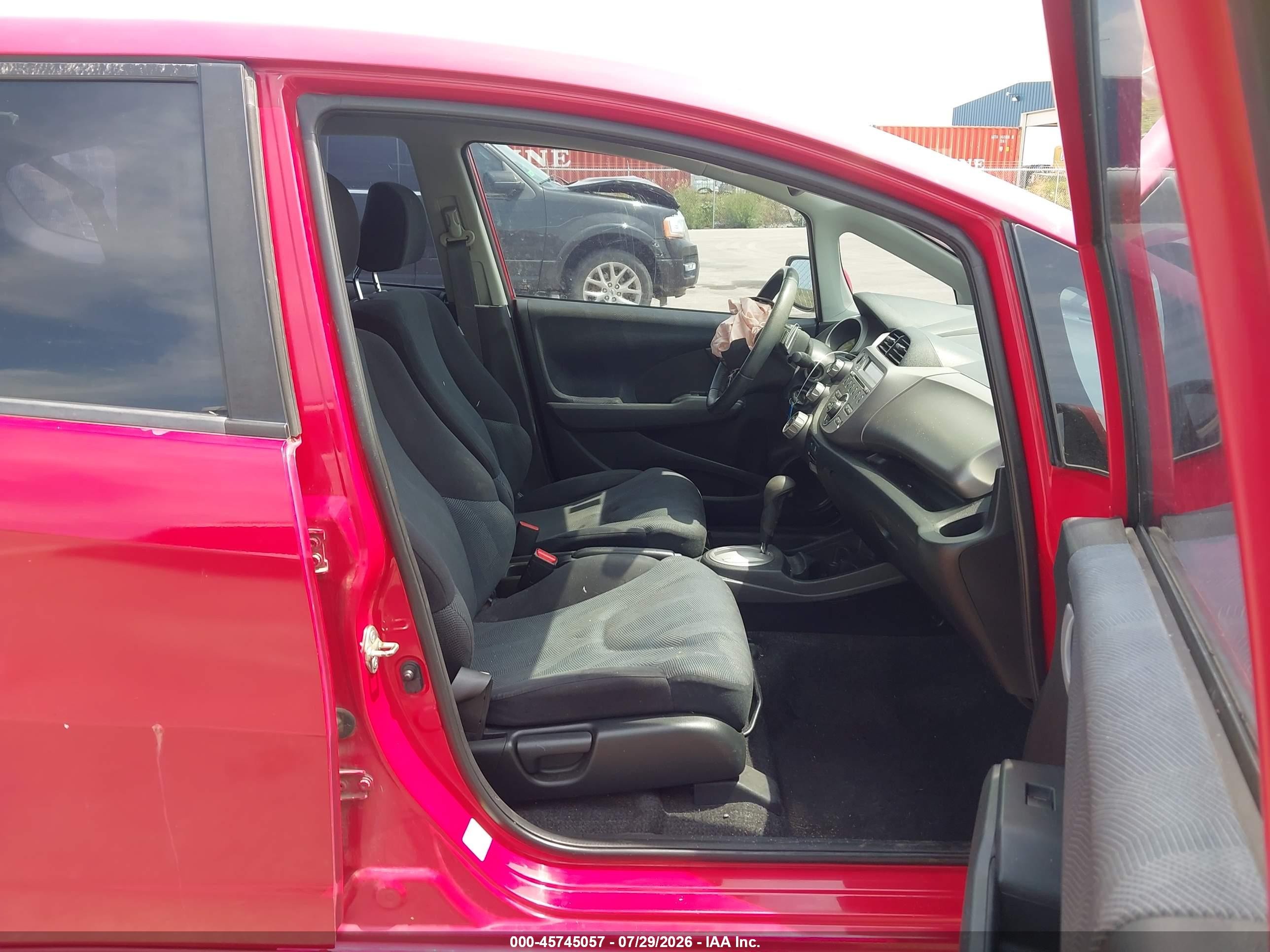 2010 Honda Fit Sport Red vin: JHMGE8H48AC003622