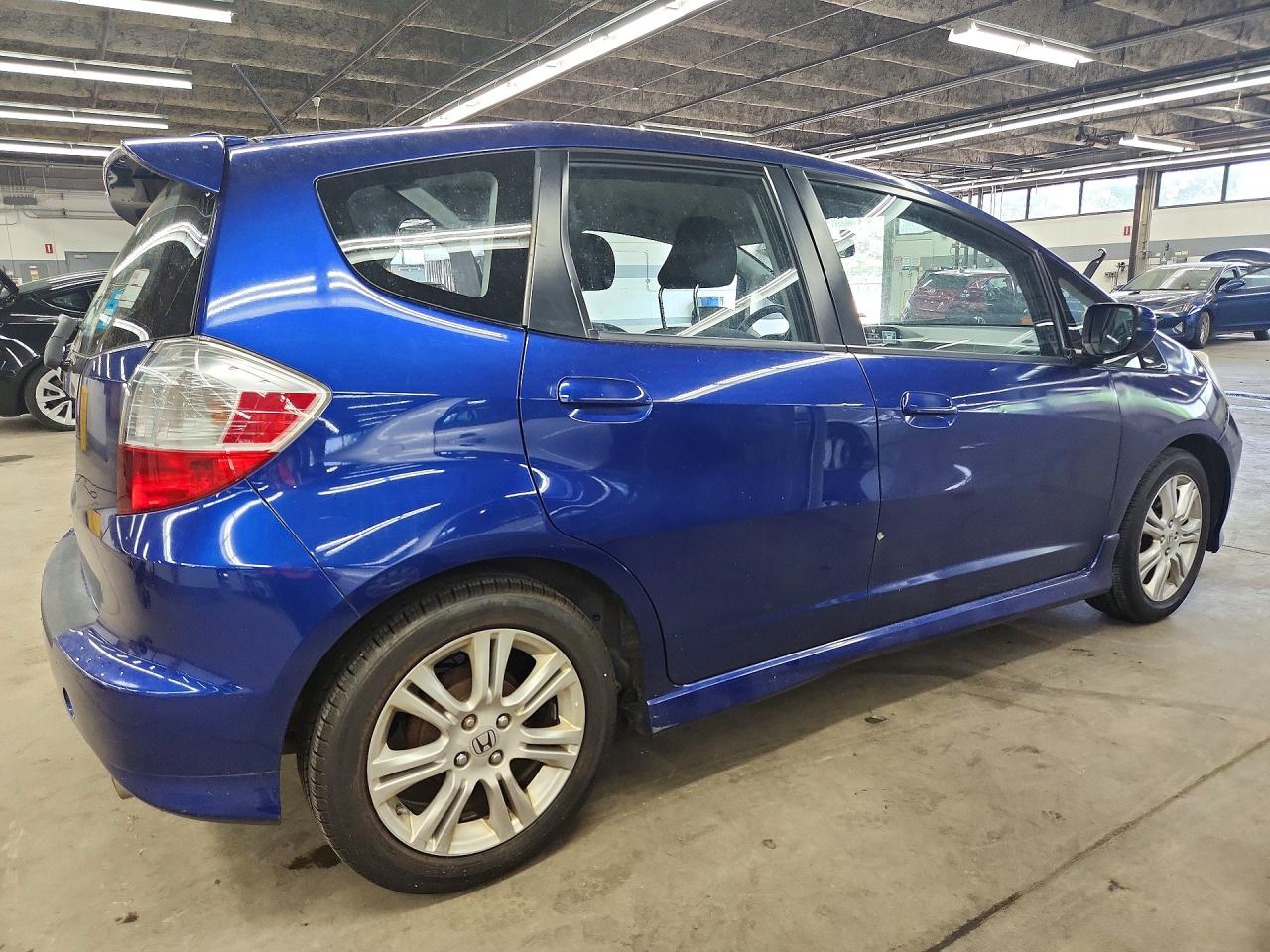 2010 Honda Fit Sport Blue vin: JHMGE8H48AC025023