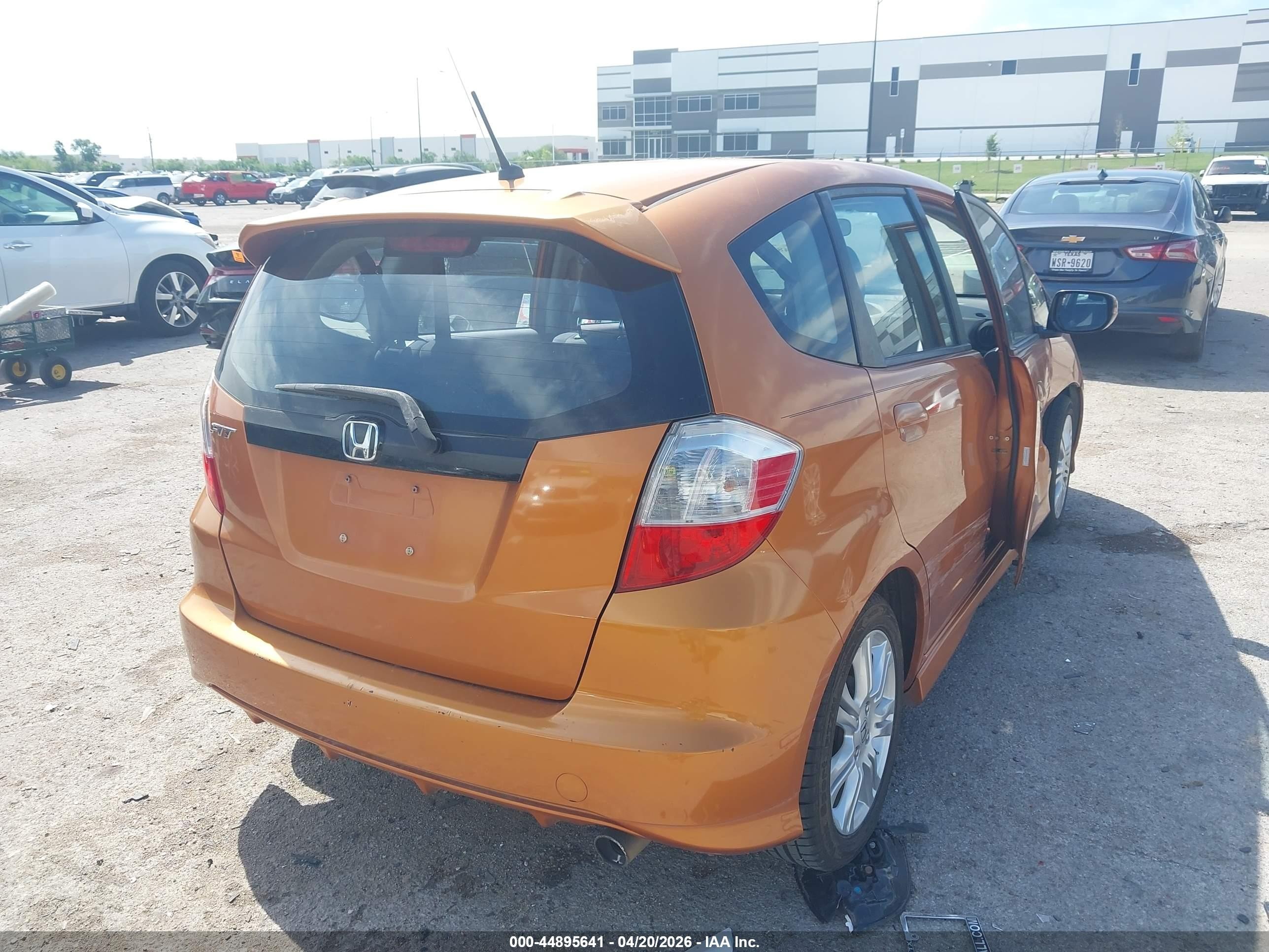 2010 Honda Fit Sport Orange vin: JHMGE8H48AS000936