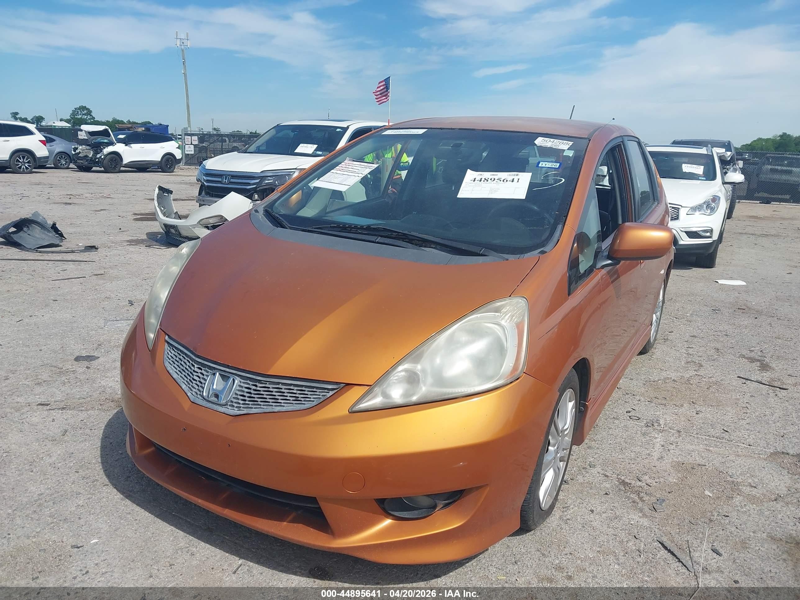 2010 Honda Fit Sport Orange vin: JHMGE8H48AS000936