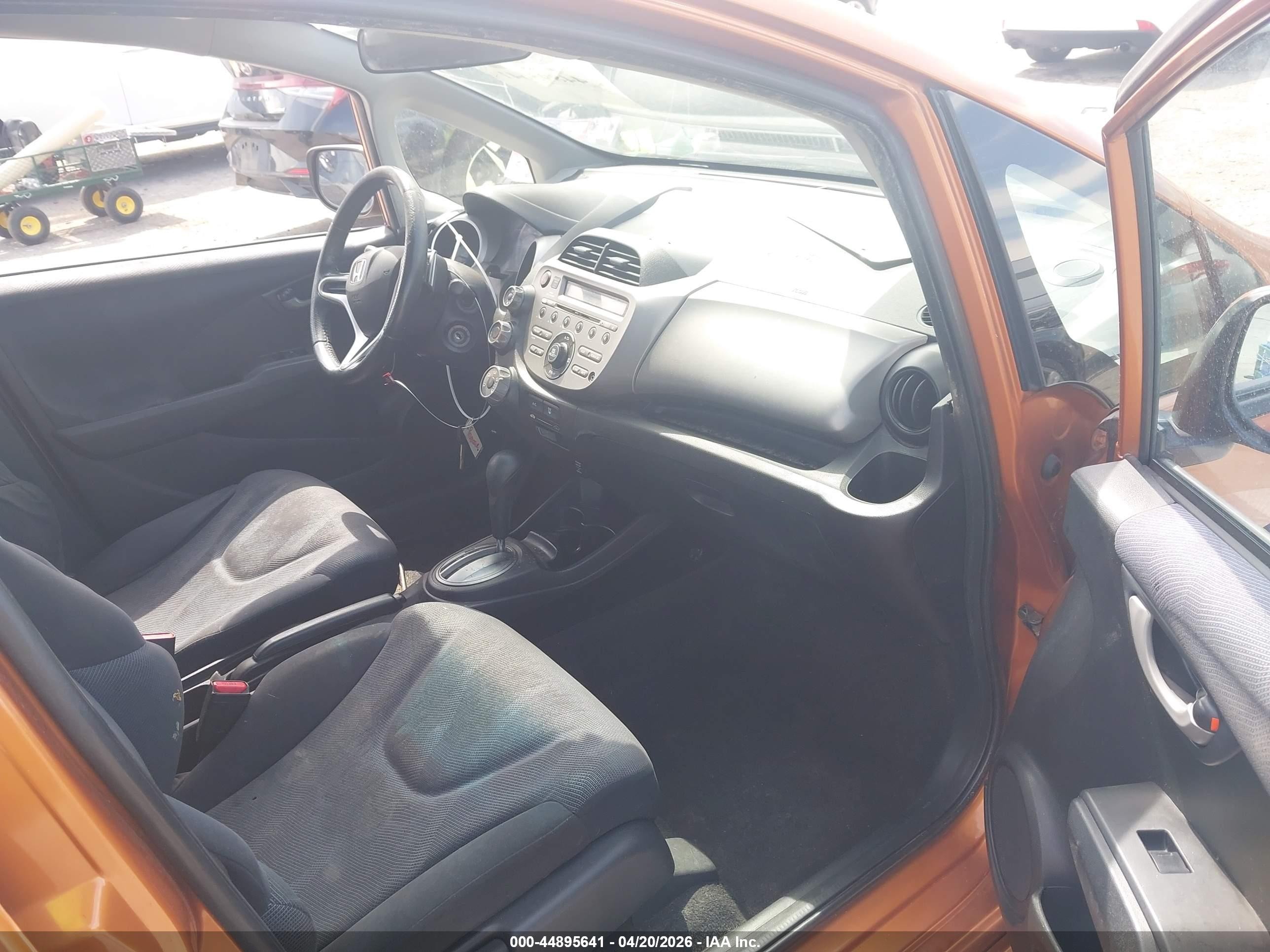 2010 Honda Fit Sport Orange vin: JHMGE8H48AS000936