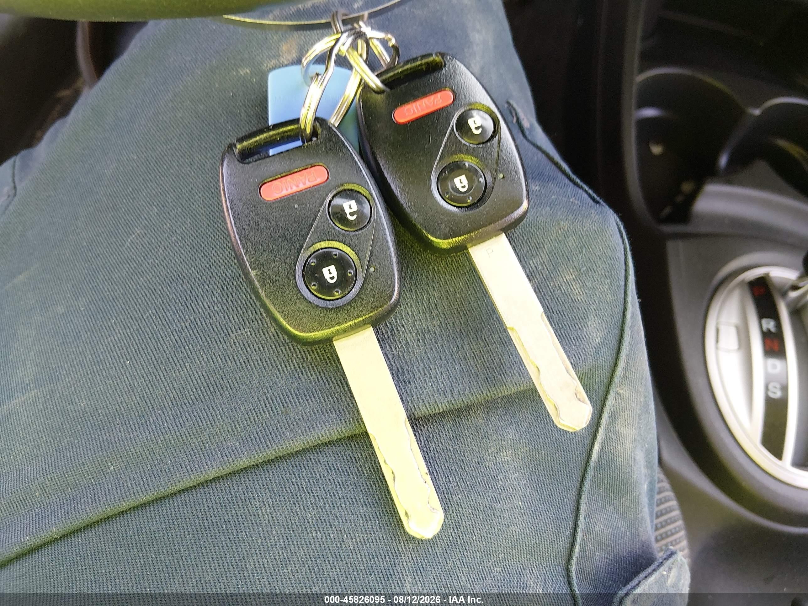 2010 Honda Fit Sport Серебряный vin: JHMGE8H49AC012880