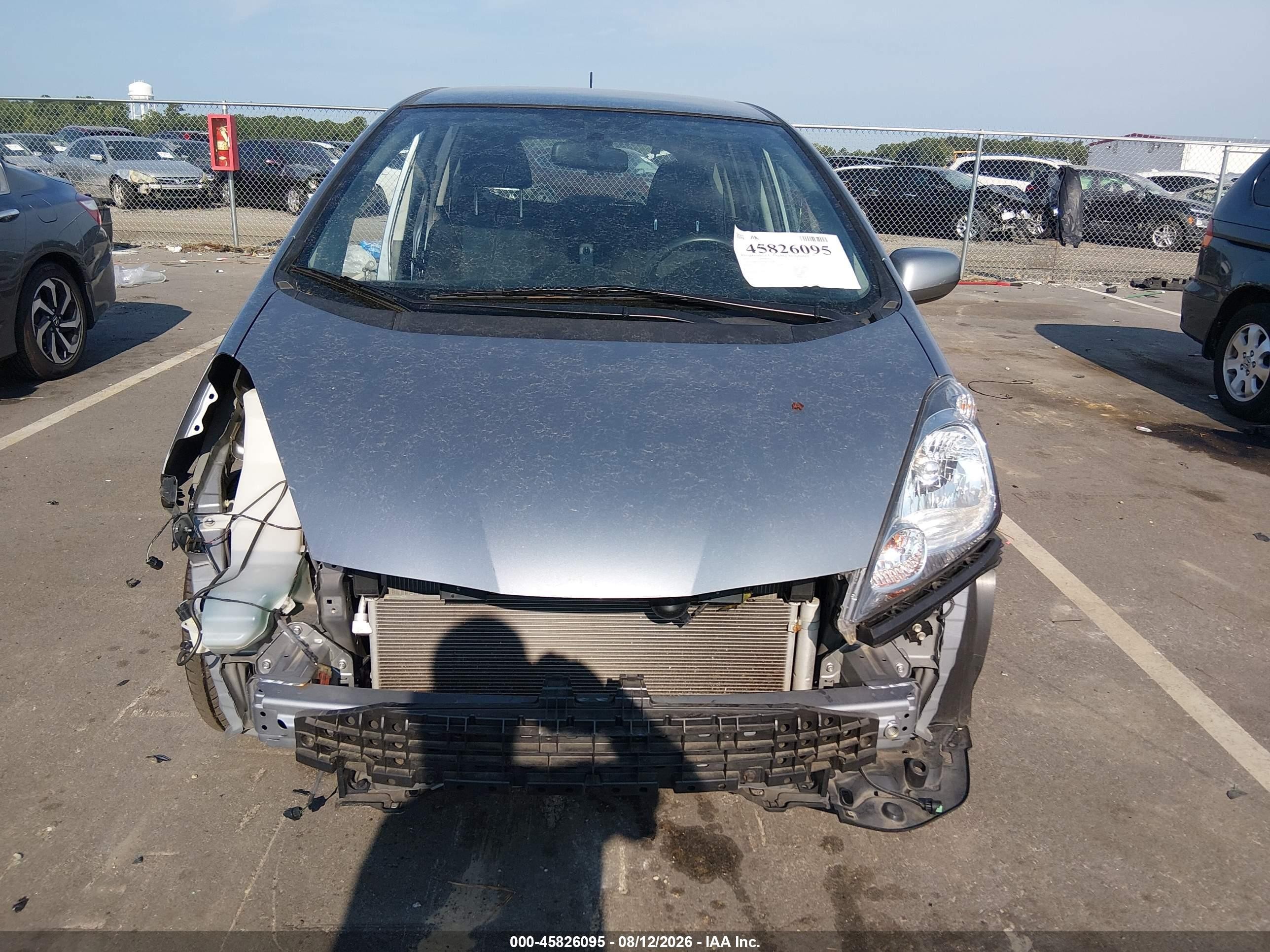 2010 Honda Fit Sport Серебряный vin: JHMGE8H49AC012880