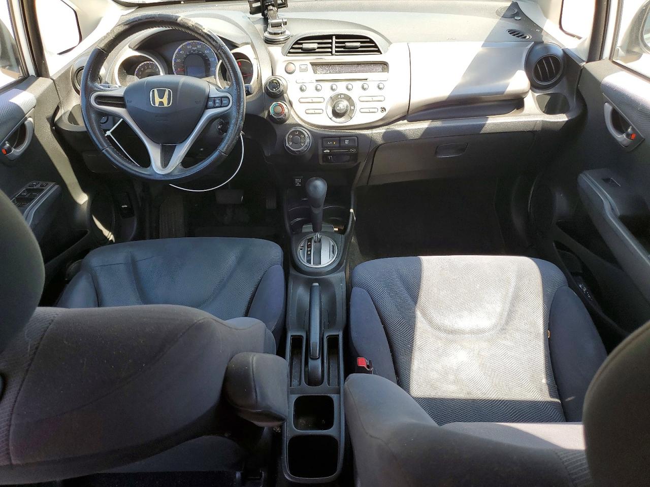 2010 Honda Fit Sport White vin: JHMGE8H49AC034135