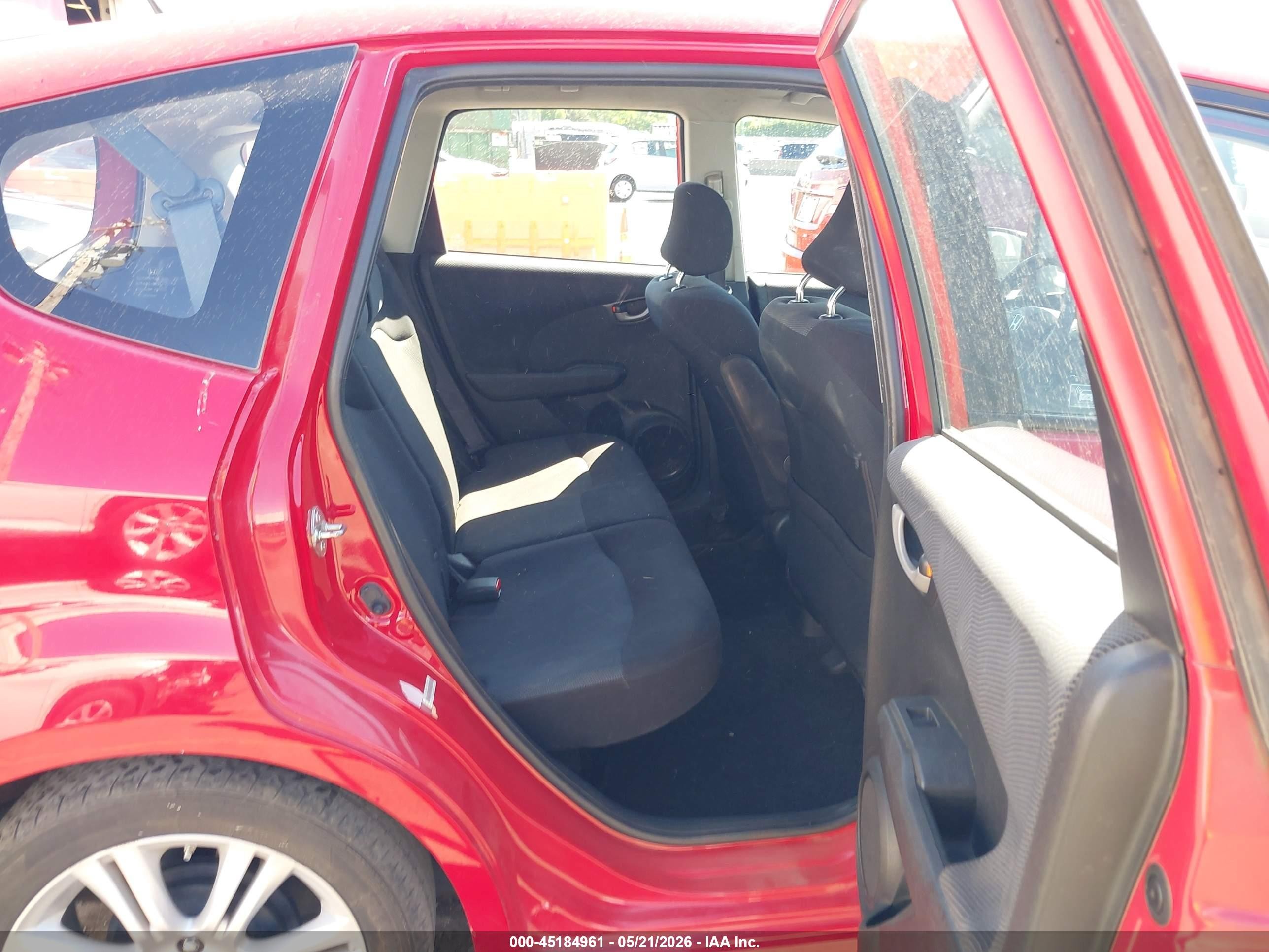 2010 Honda Fit Sport Red vin: JHMGE8H4XAC013584