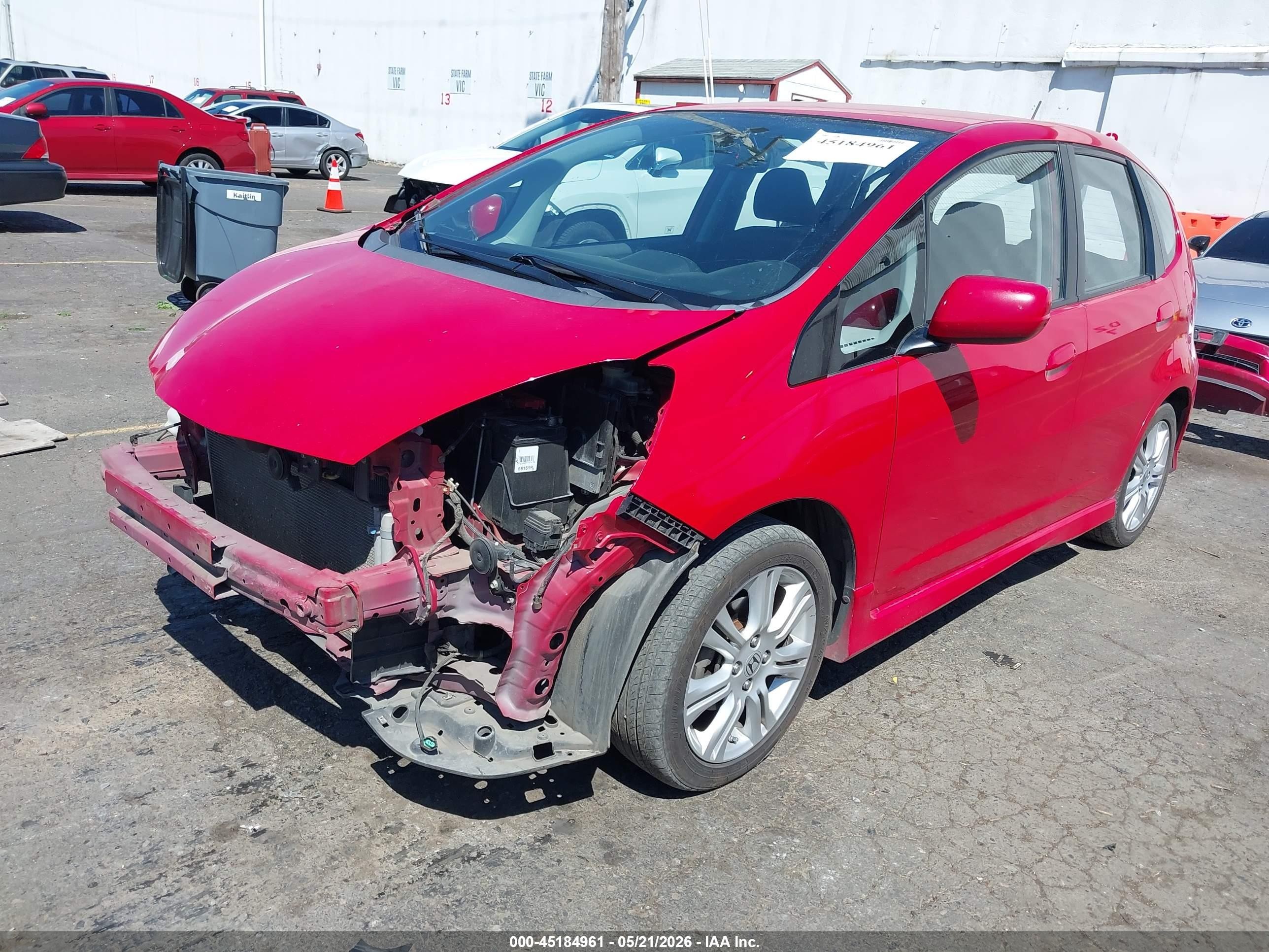 2010 Honda Fit Sport Red vin: JHMGE8H4XAC013584
