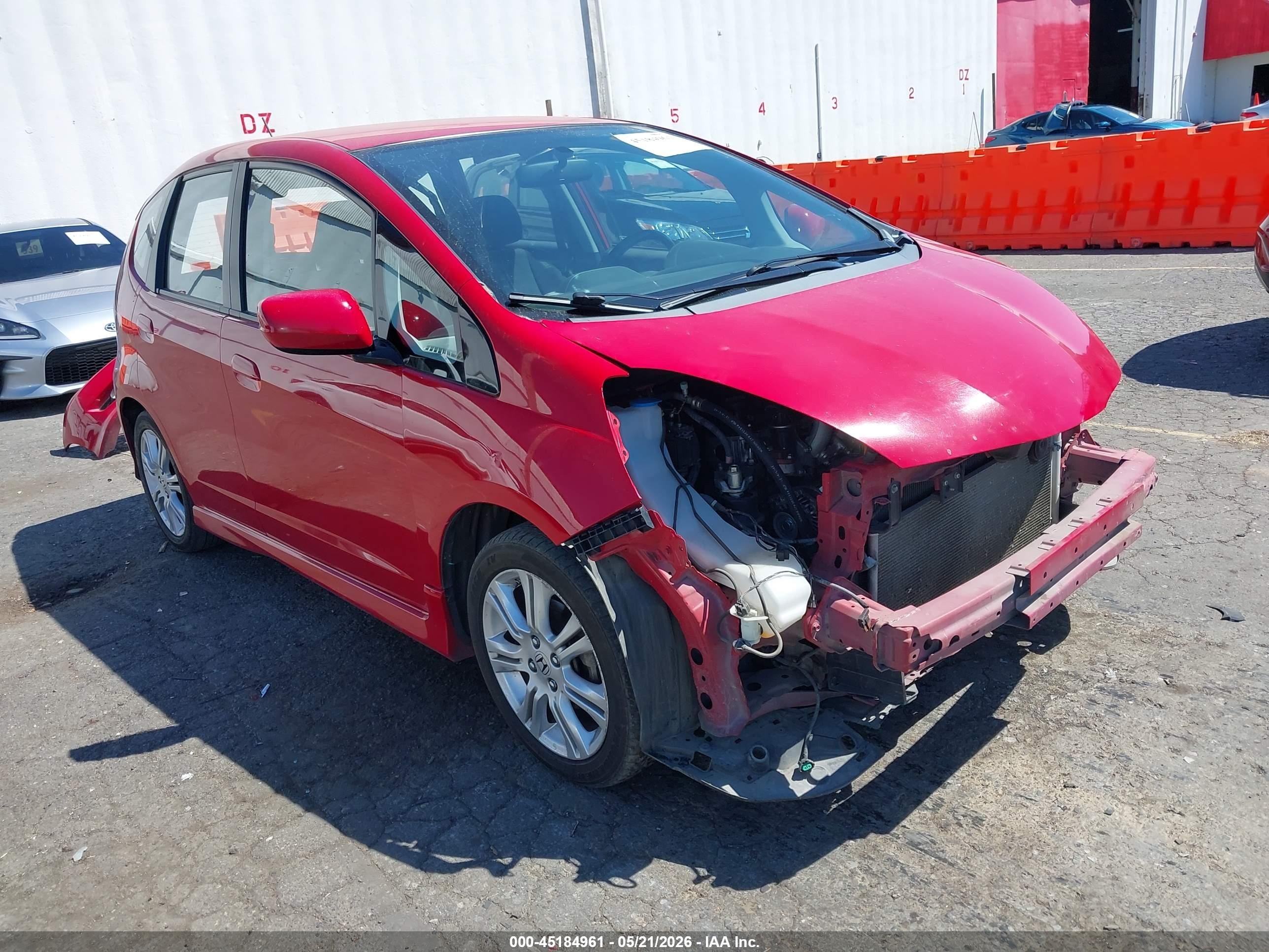 2010 Honda Fit Sport Red vin: JHMGE8H4XAC013584