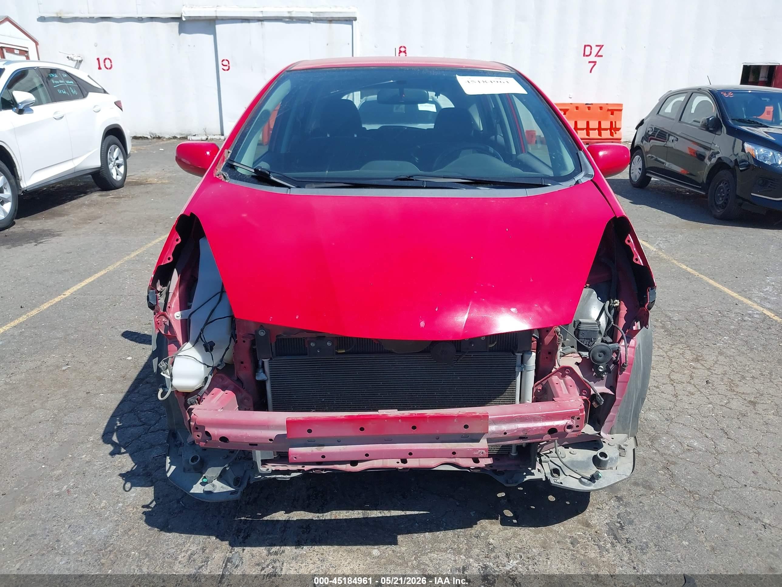 2010 Honda Fit Sport Red vin: JHMGE8H4XAC013584