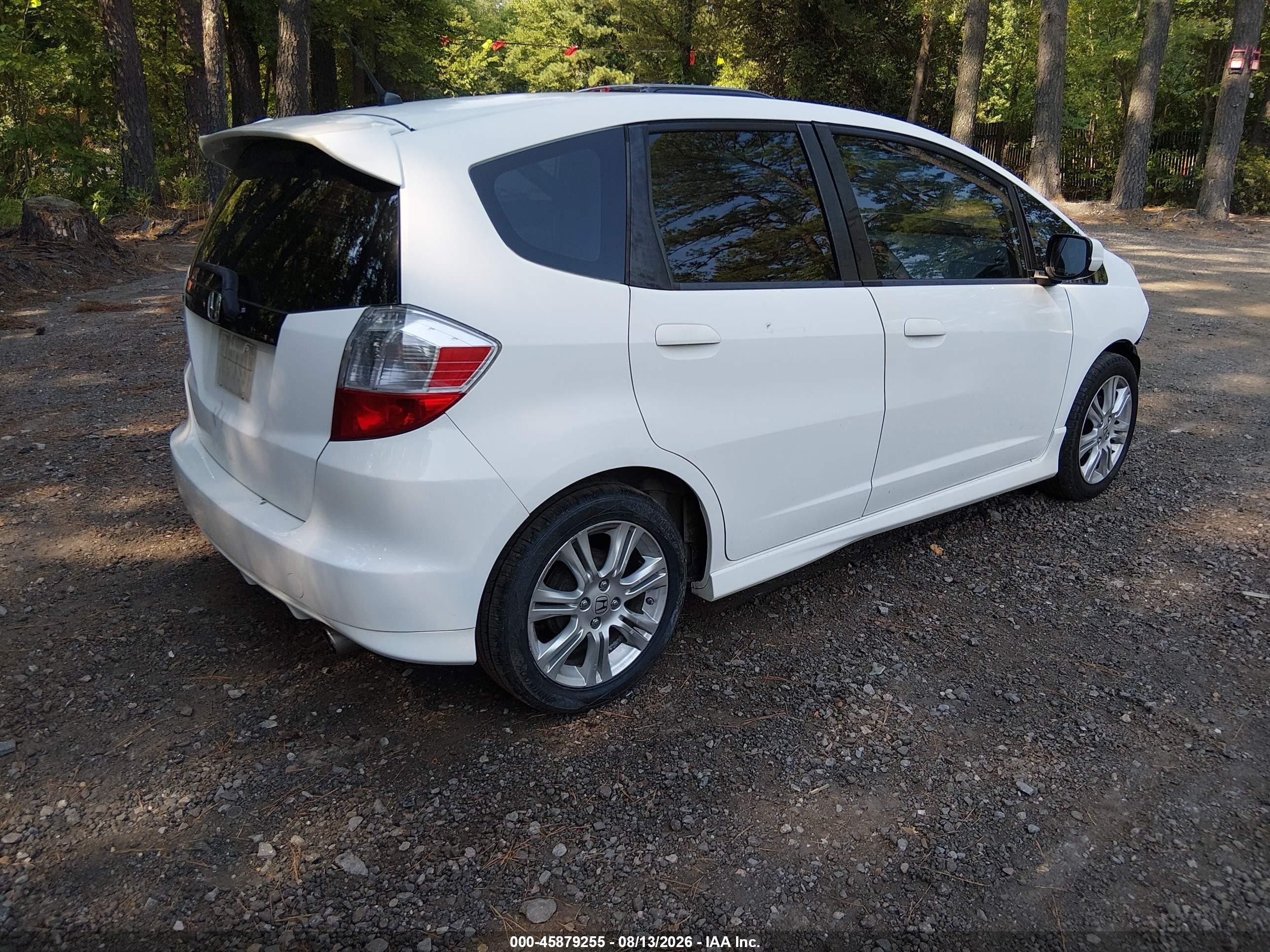 2010 Honda Fit Sport White vin: JHMGE8H4XAC016582