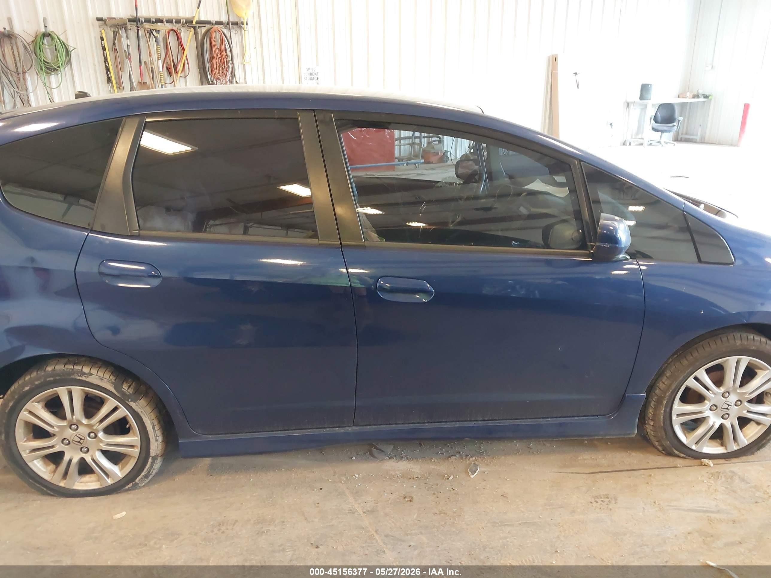 2010 Honda Fit Sport Blue vin: JHMGE8H4XAC024567