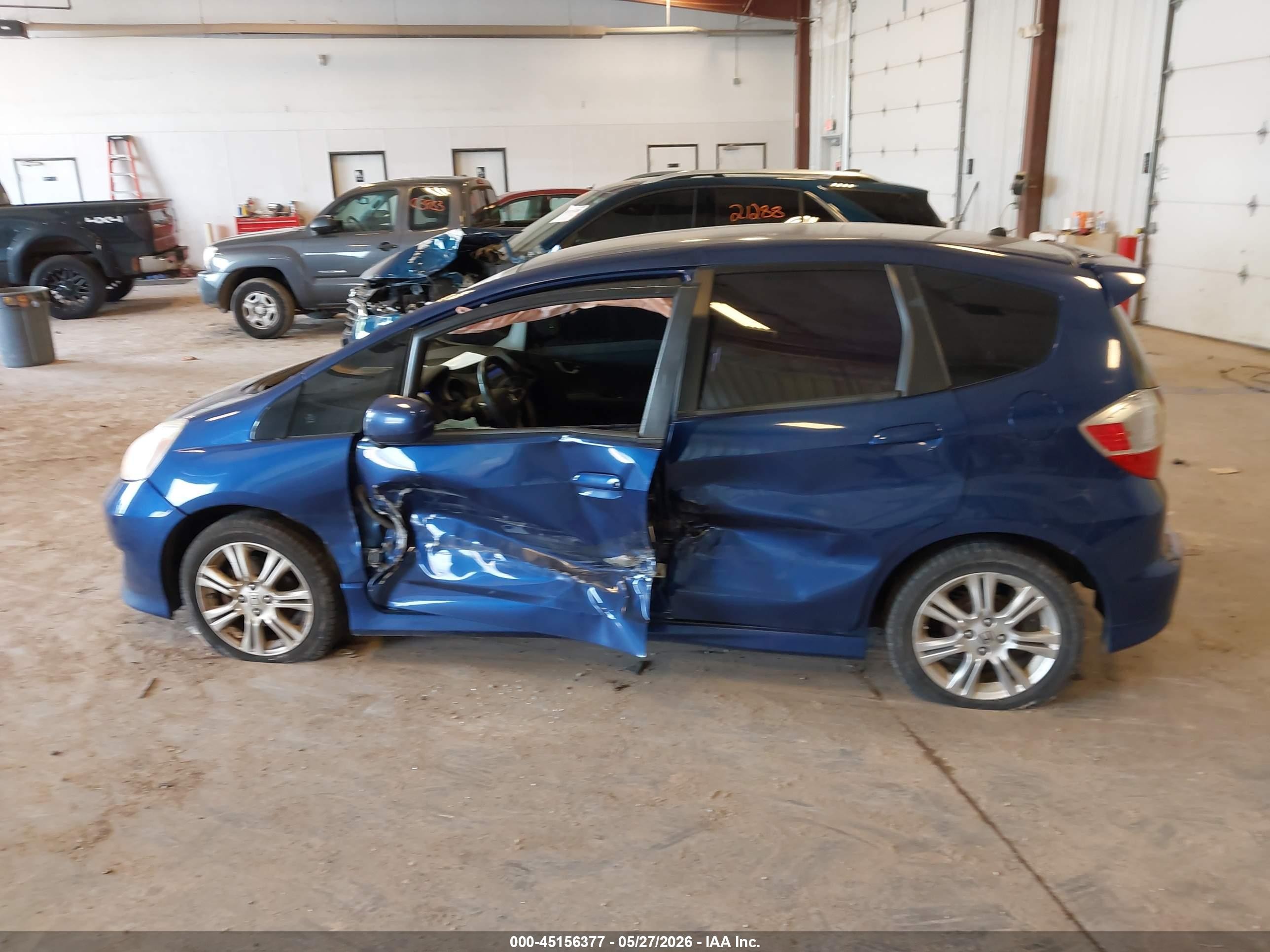 2010 Honda Fit Sport Blue vin: JHMGE8H4XAC024567