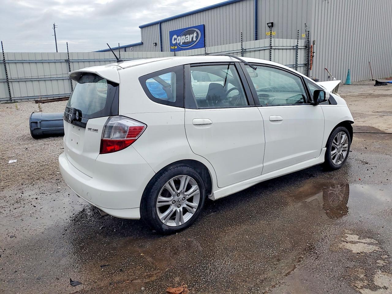 2010 Honda Fit Sport White vin: JHMGE8H4XAC024648