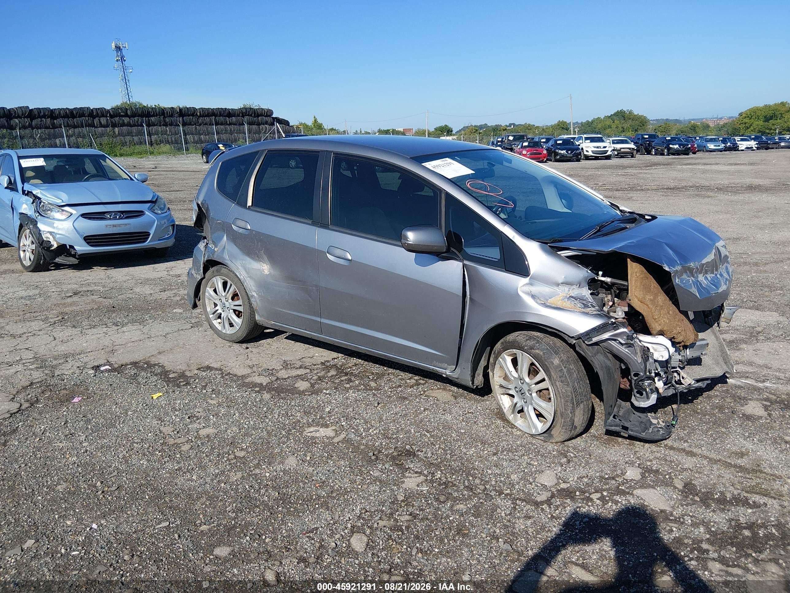 2010 Honda Fit Sport Silver vin: JHMGE8H4XAS021383