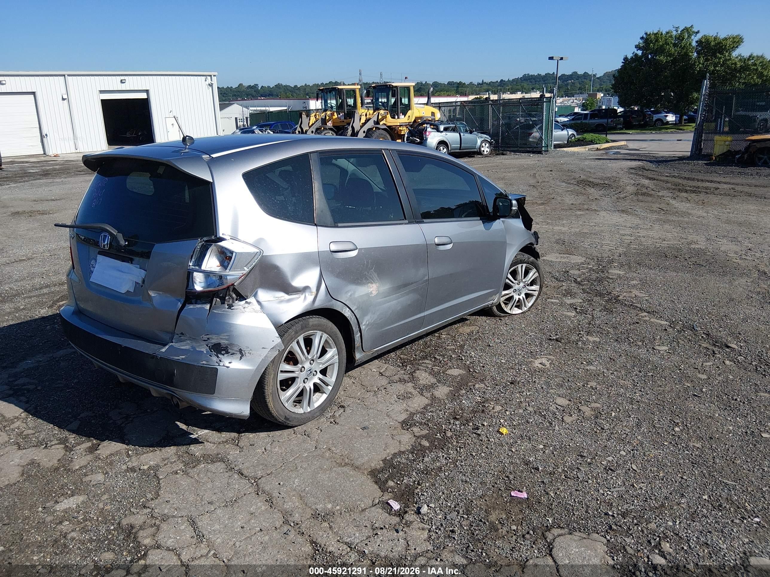 2010 Honda Fit Sport Silver vin: JHMGE8H4XAS021383