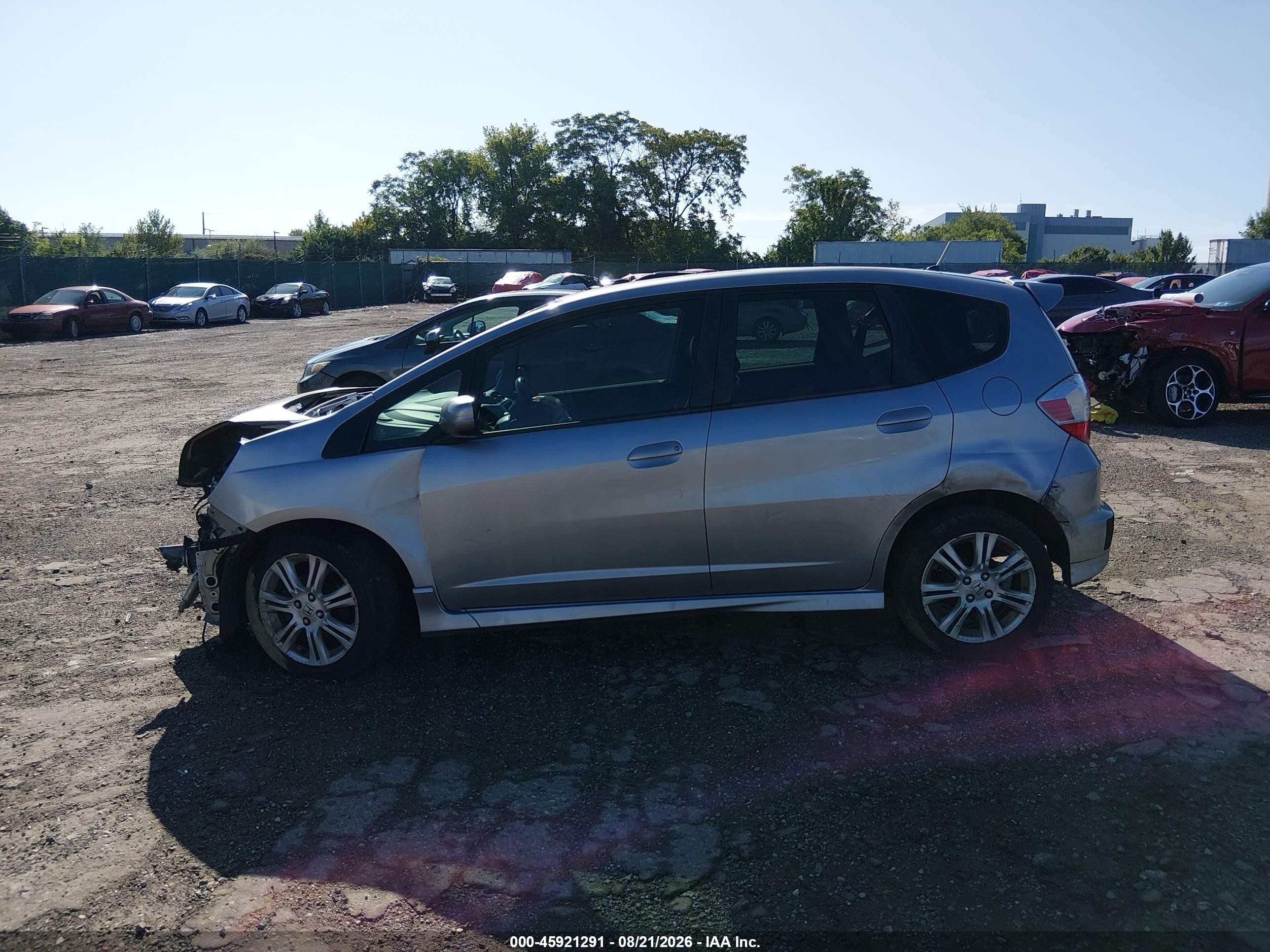 2010 Honda Fit Sport Silver vin: JHMGE8H4XAS021383