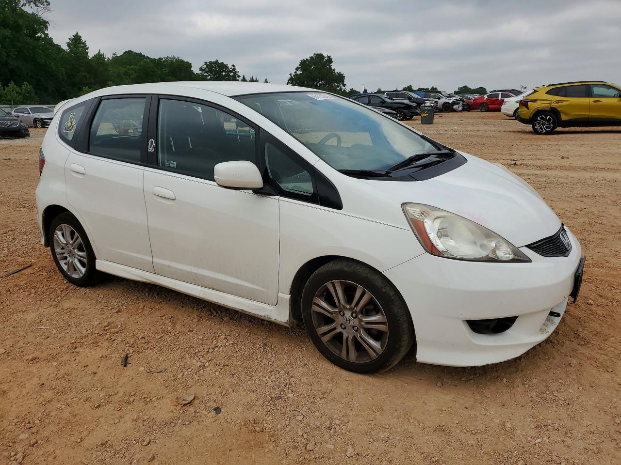 2011 Honda Fit Sport White vin: JHMGE8H50BS000486