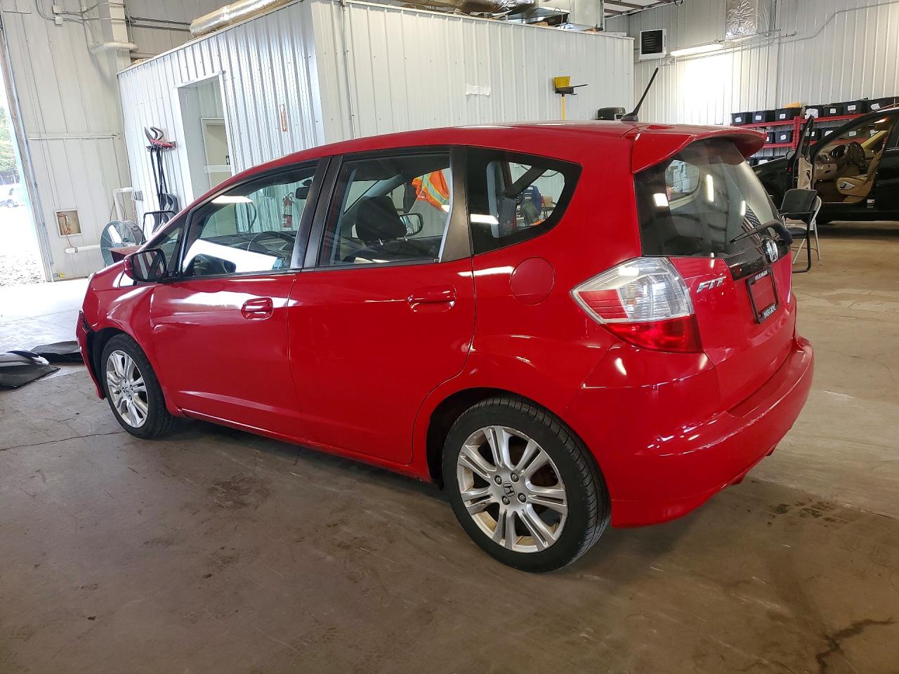 2011 Honda Fit Sport Red vin: JHMGE8H50BS002190