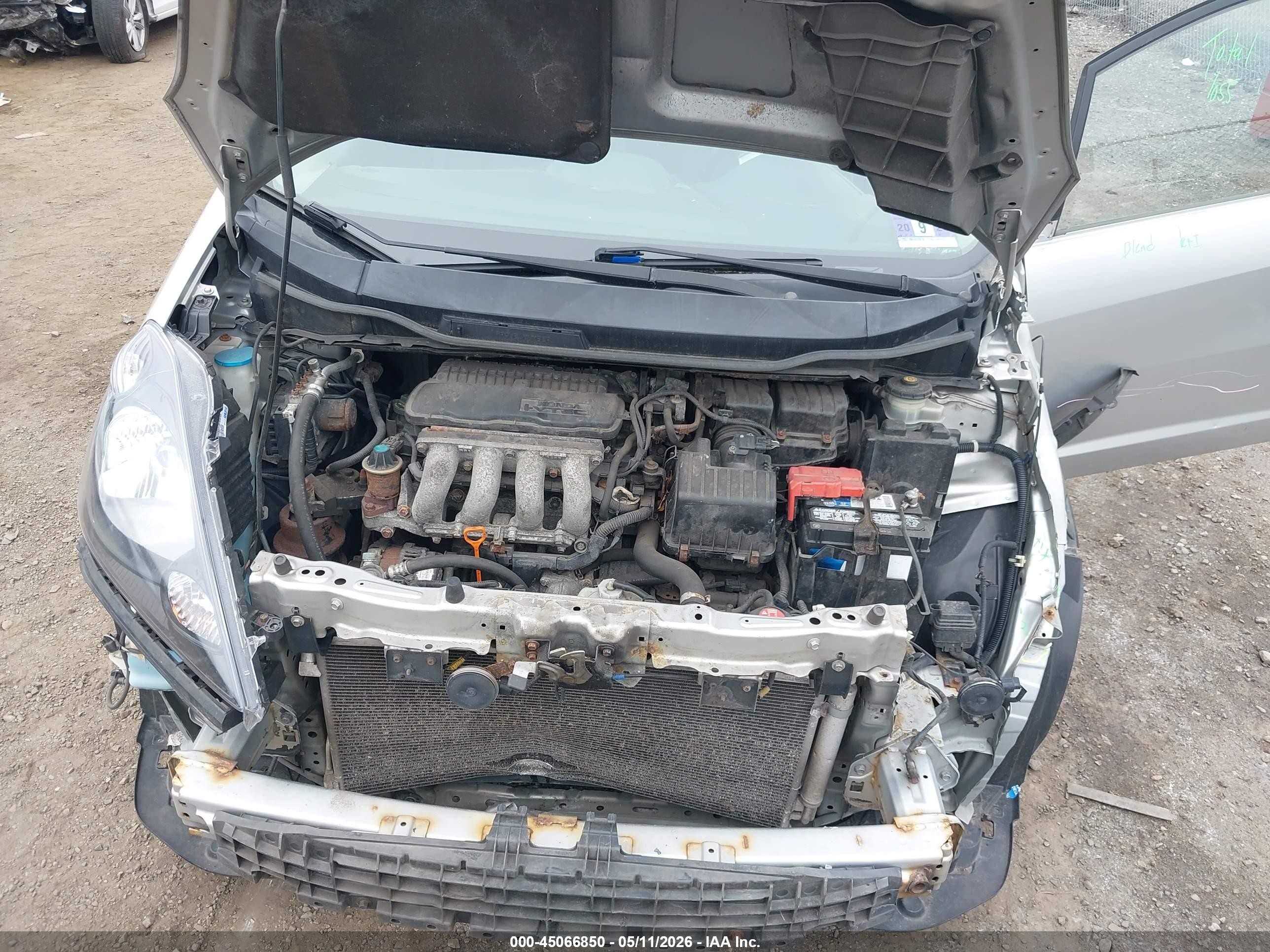 2012 Honda Fit Sport Silver vin: JHMGE8H50CC000502